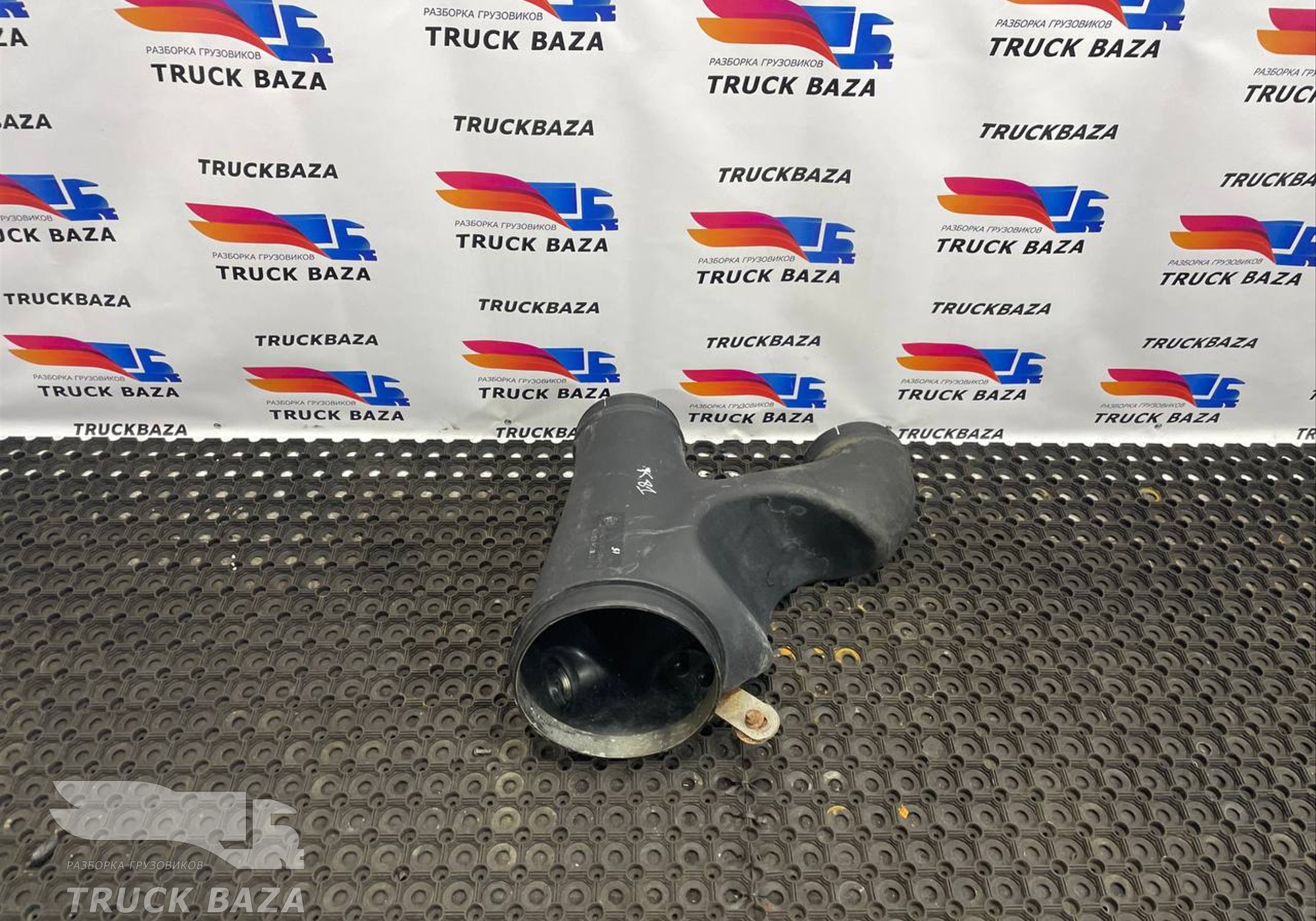 549011109550 Патрубок воздушного фильтра для КАМАЗ 54901