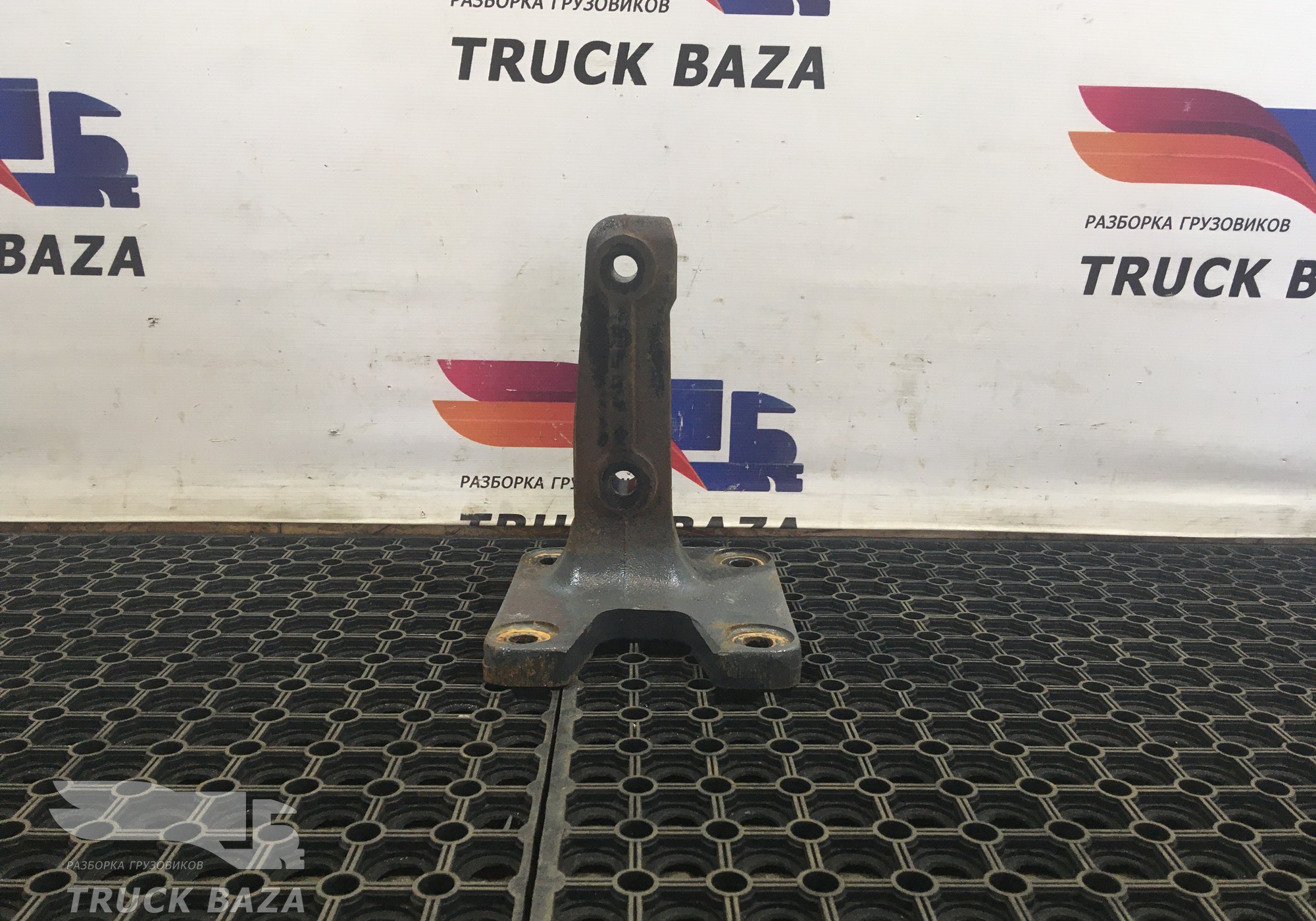 1672275 Кронштейн ящика АКБ для Daf