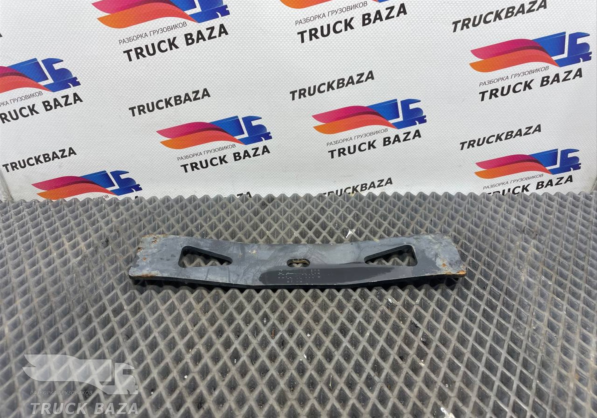 DZ9L149760014 Прижимная пластина АКБ для Shacman X3000 (с 2014)