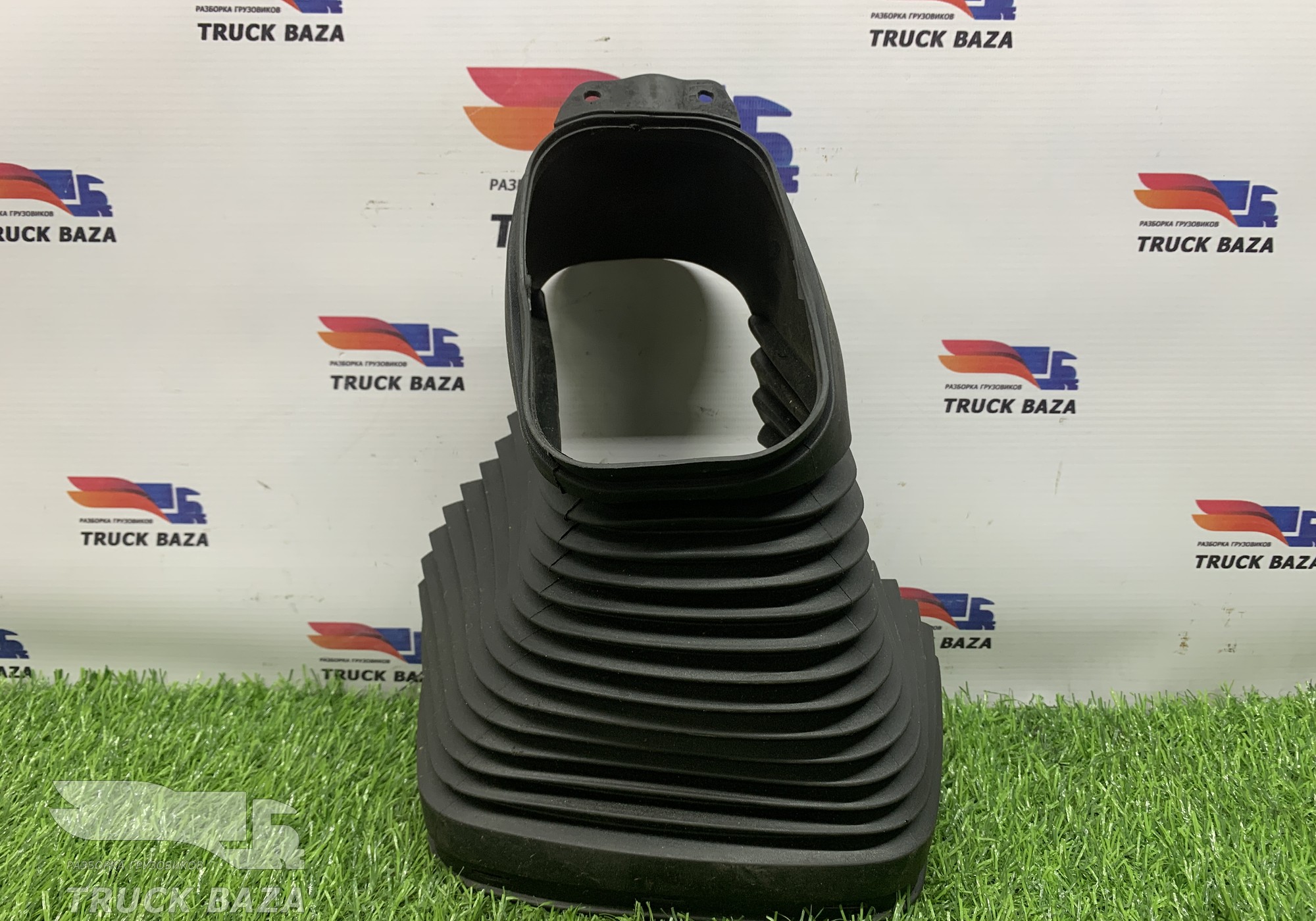 549018449016 Кожух рулевой колонки для КАМАЗ 54901