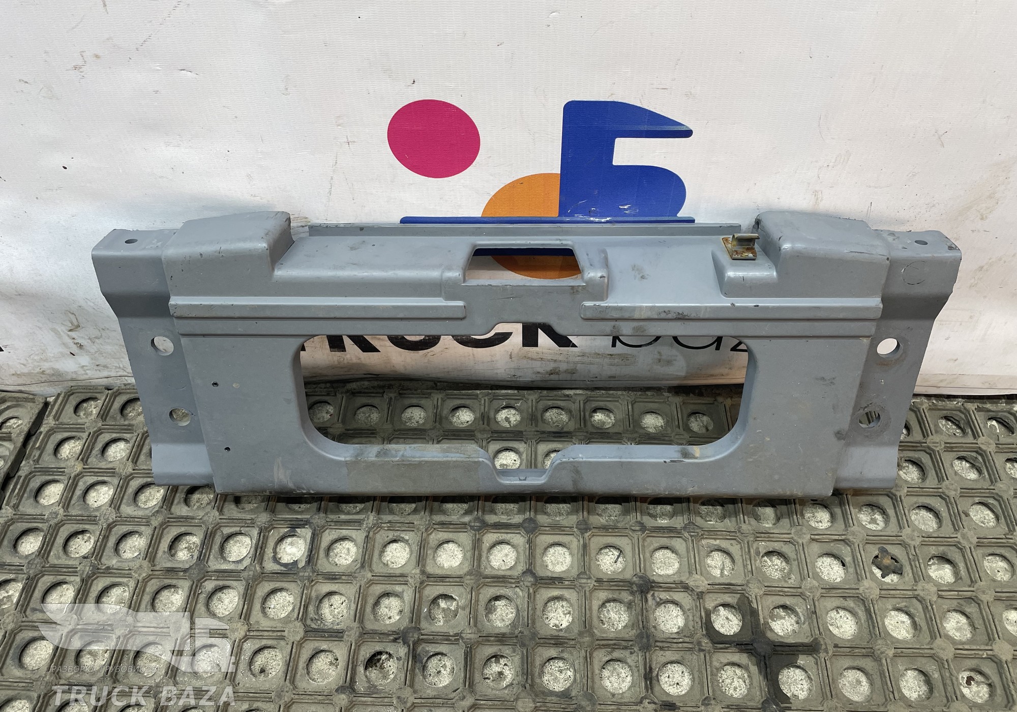 A9438850201 Центральная часть переднего бампера