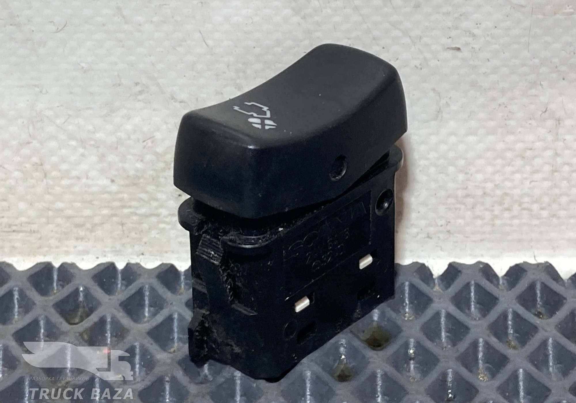 1421850 Кнопка ограничения белого дыма