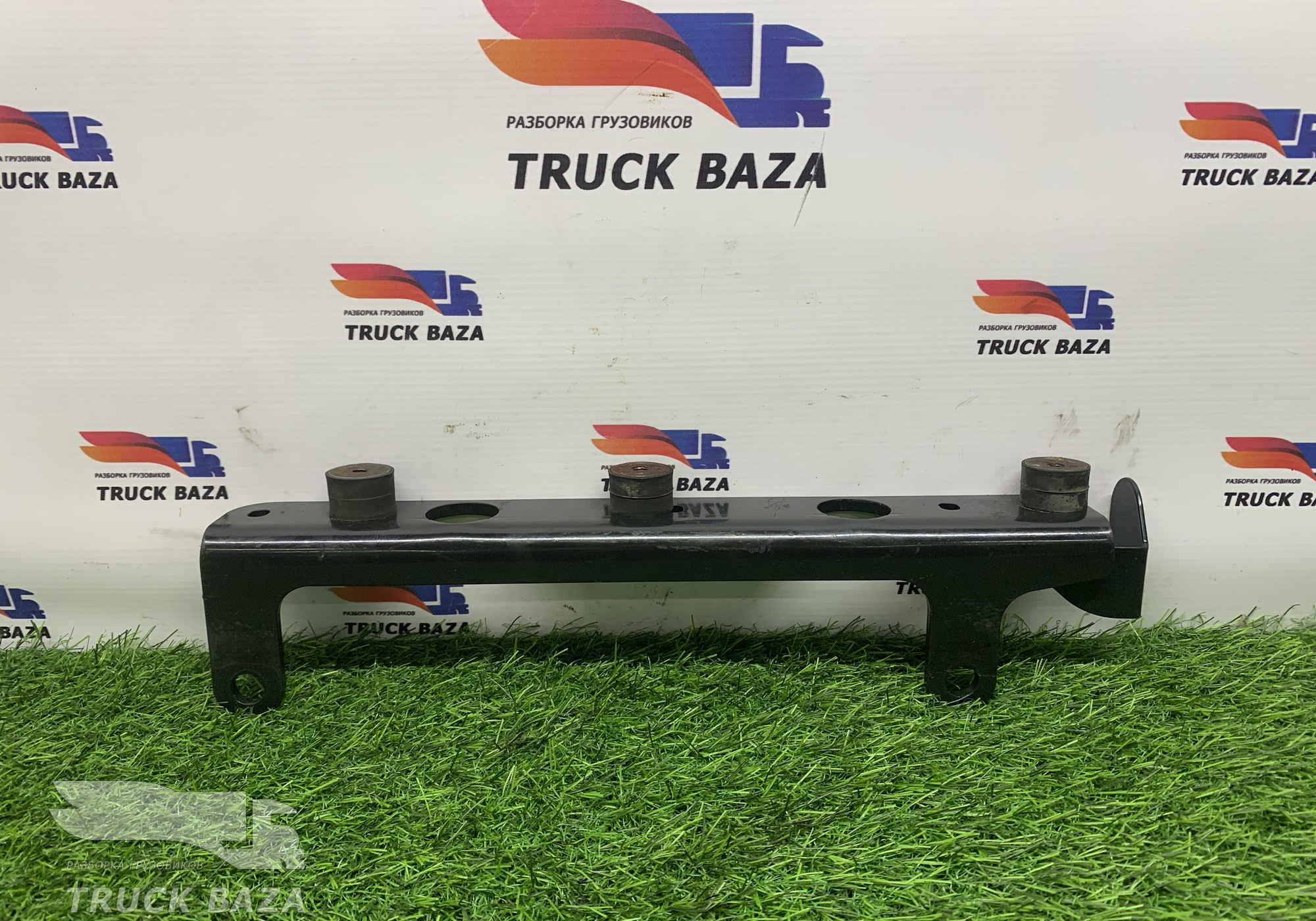 81429020342 Кронштейн трапа за кабиной