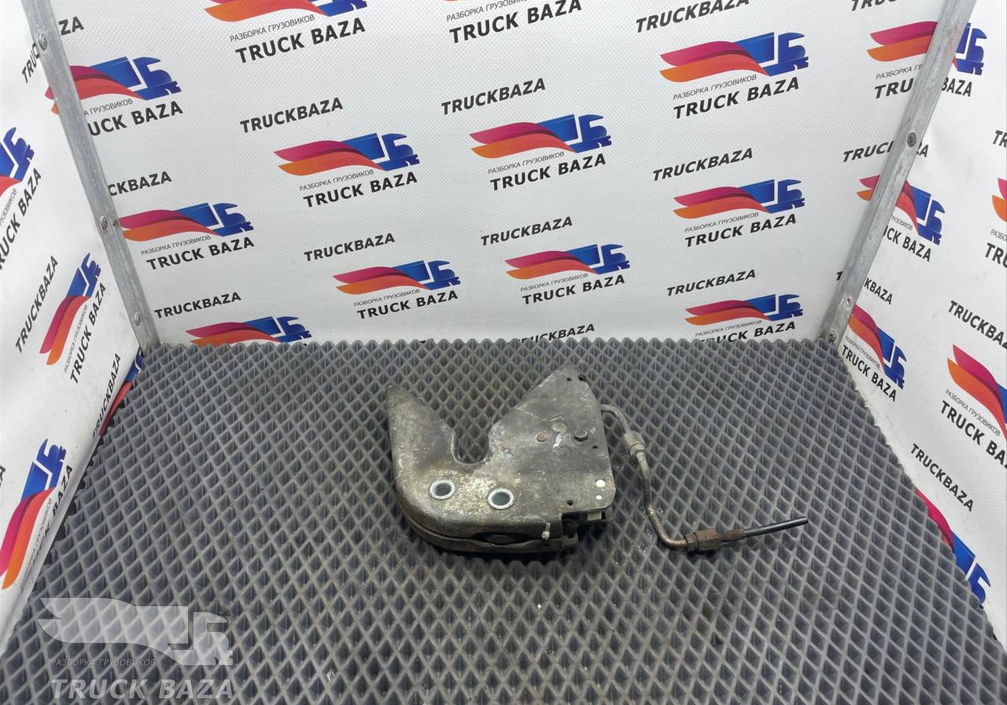 A9303100083 Замок кабины для Mercedes-Benz Actros MP3 (с 2008)