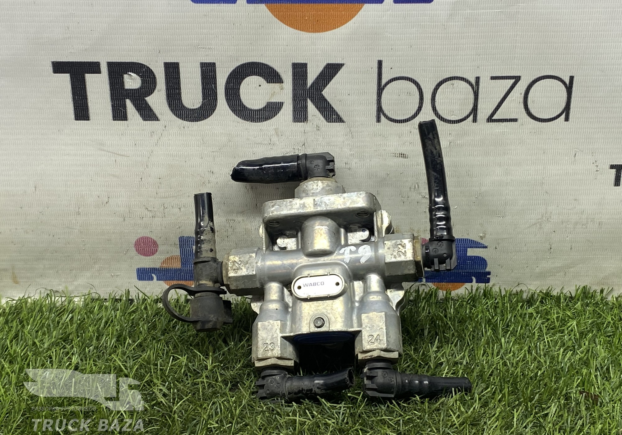 WG9000360523 Кран 4-х контурный