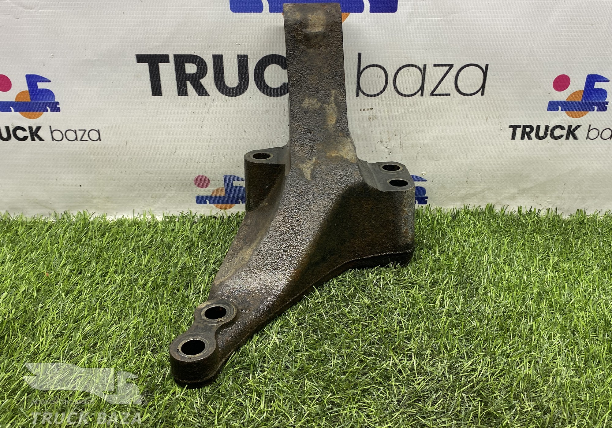 51415013088 Кронштейн опоры двигателя задний левый