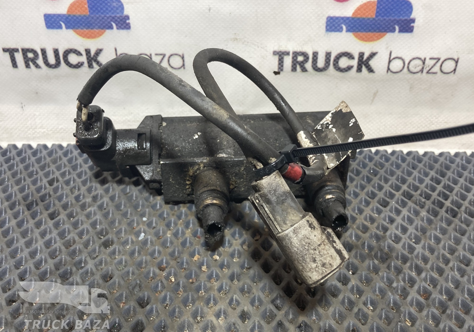 2082401 Топливный подогреватель