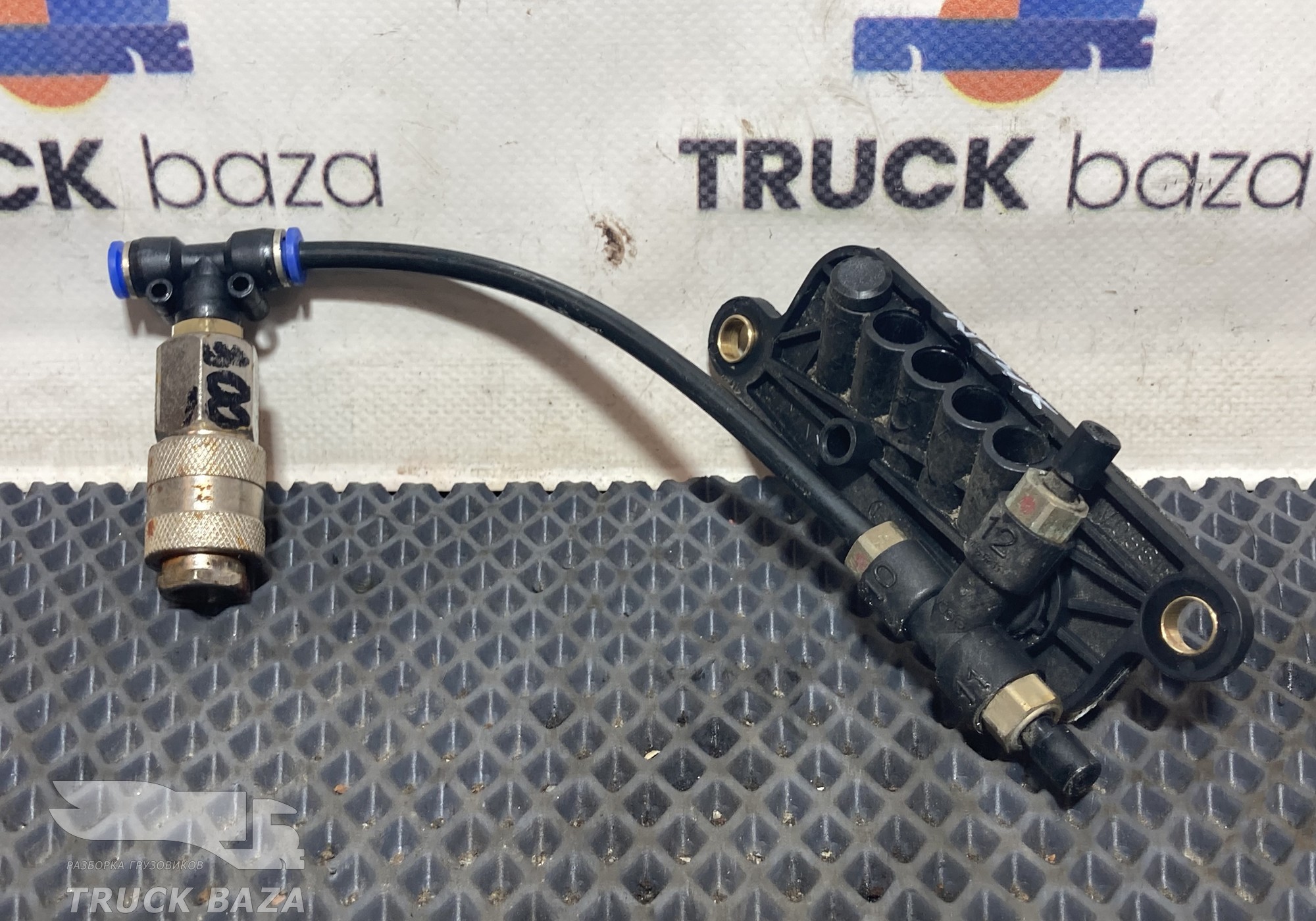 81981816349 Распределитель тормозных сил