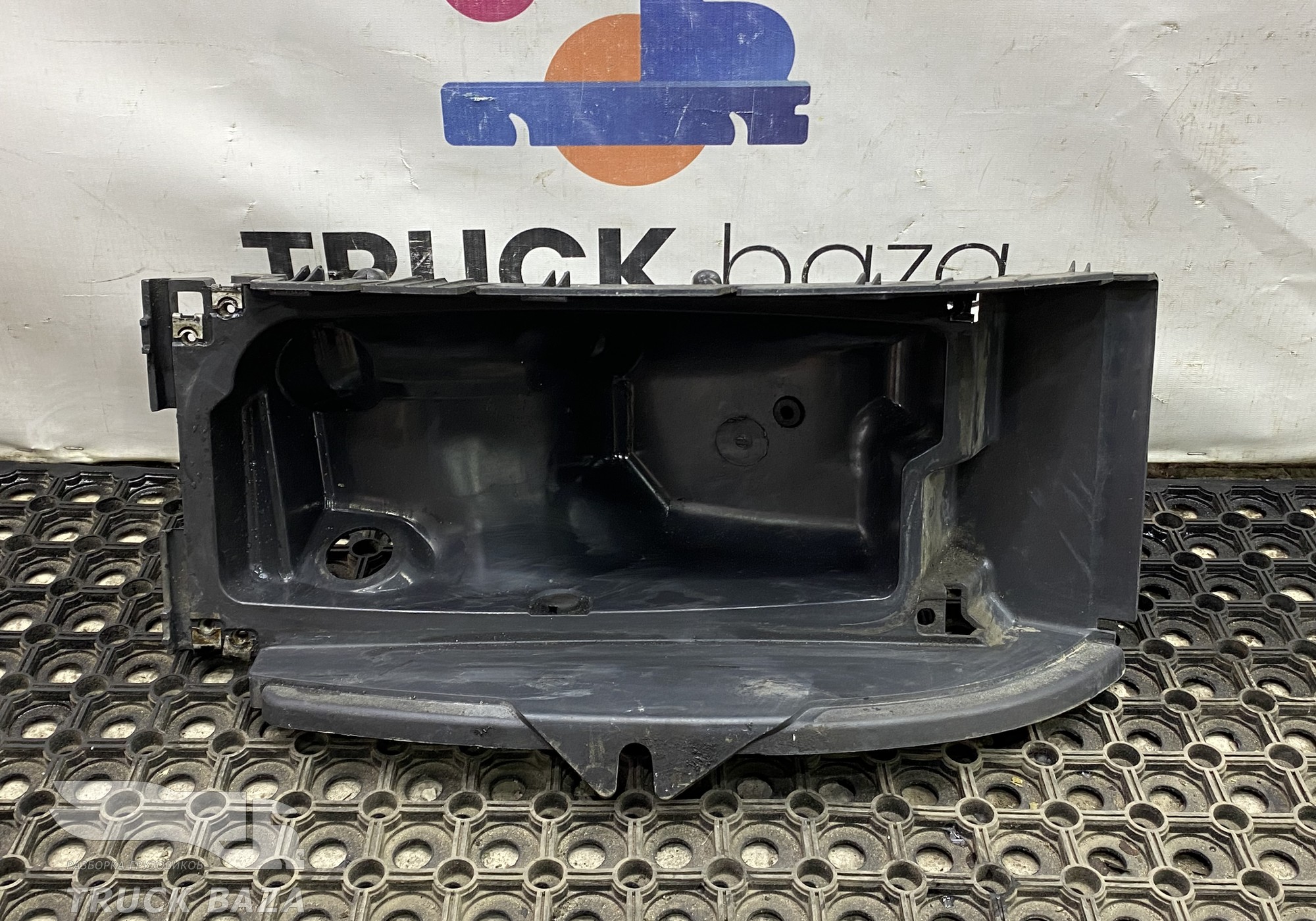 1936674 Корпус фары левой