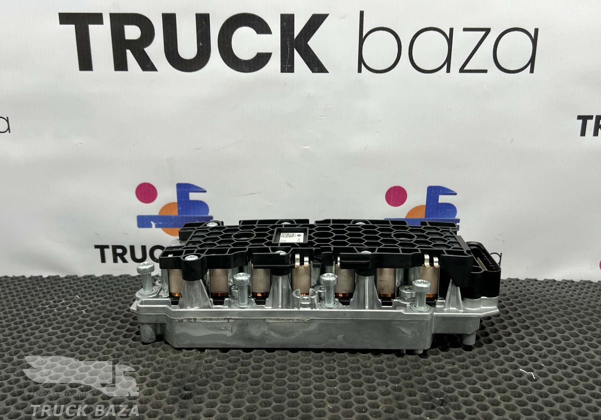 0501330550 Блок клапанов АКПП TRAXON ZF 12TX2210TD