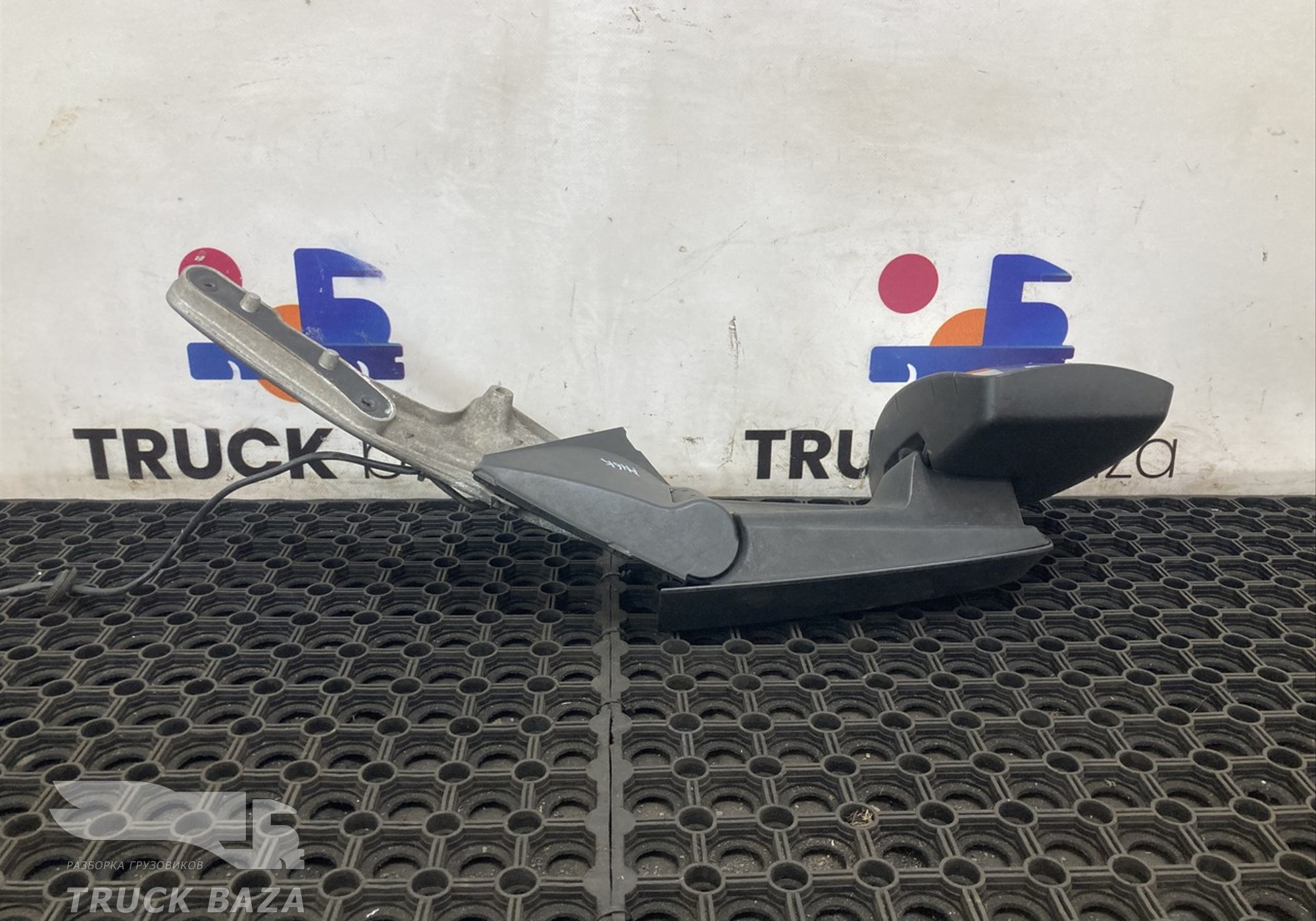 A9608103016 Зеркало бордюрное для Mercedes-Benz Actros New Actros MP4 (с 2011)