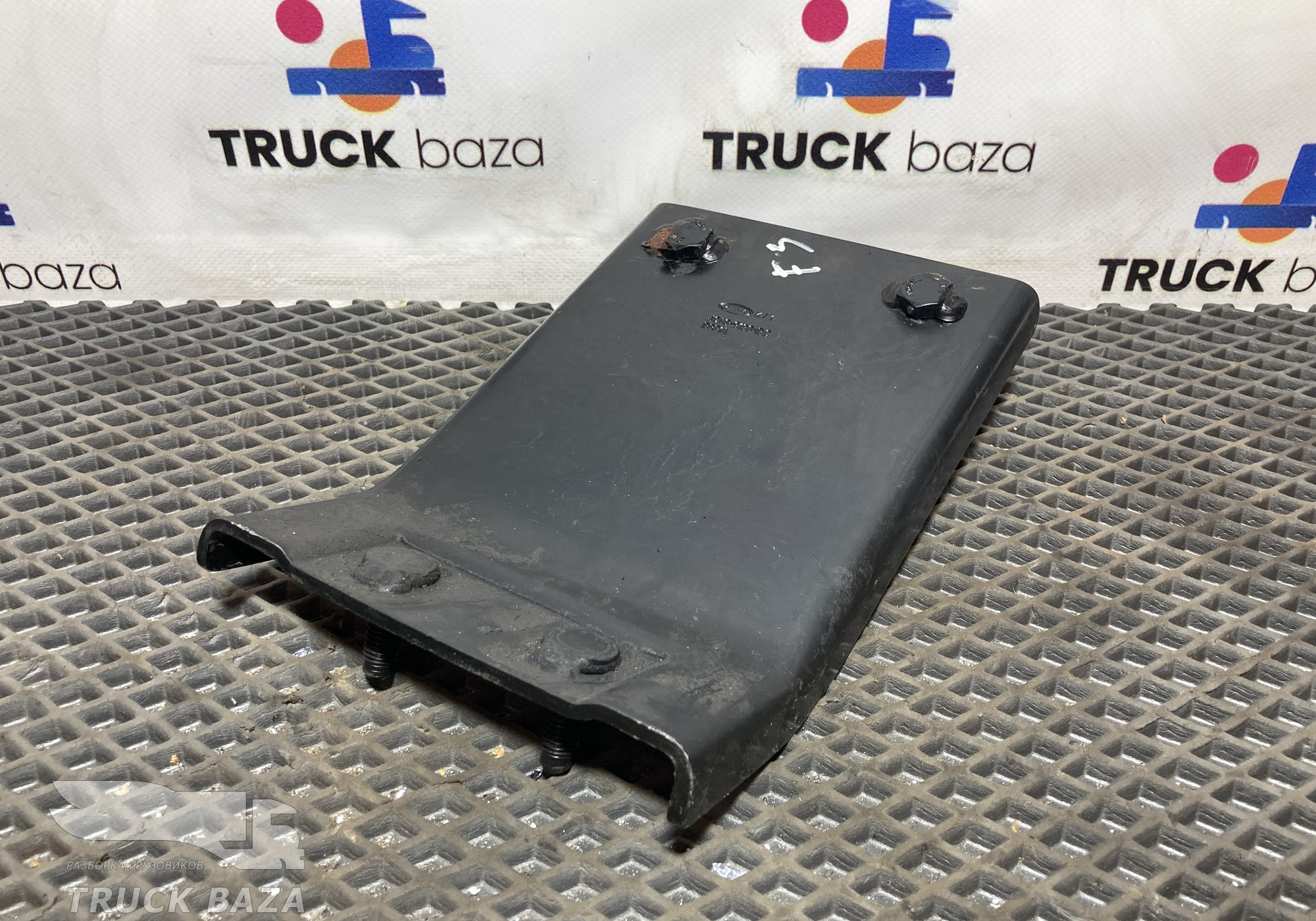 JC469180 Кронштейн топливного фильтра для Ford F-MAX (с 2018)
