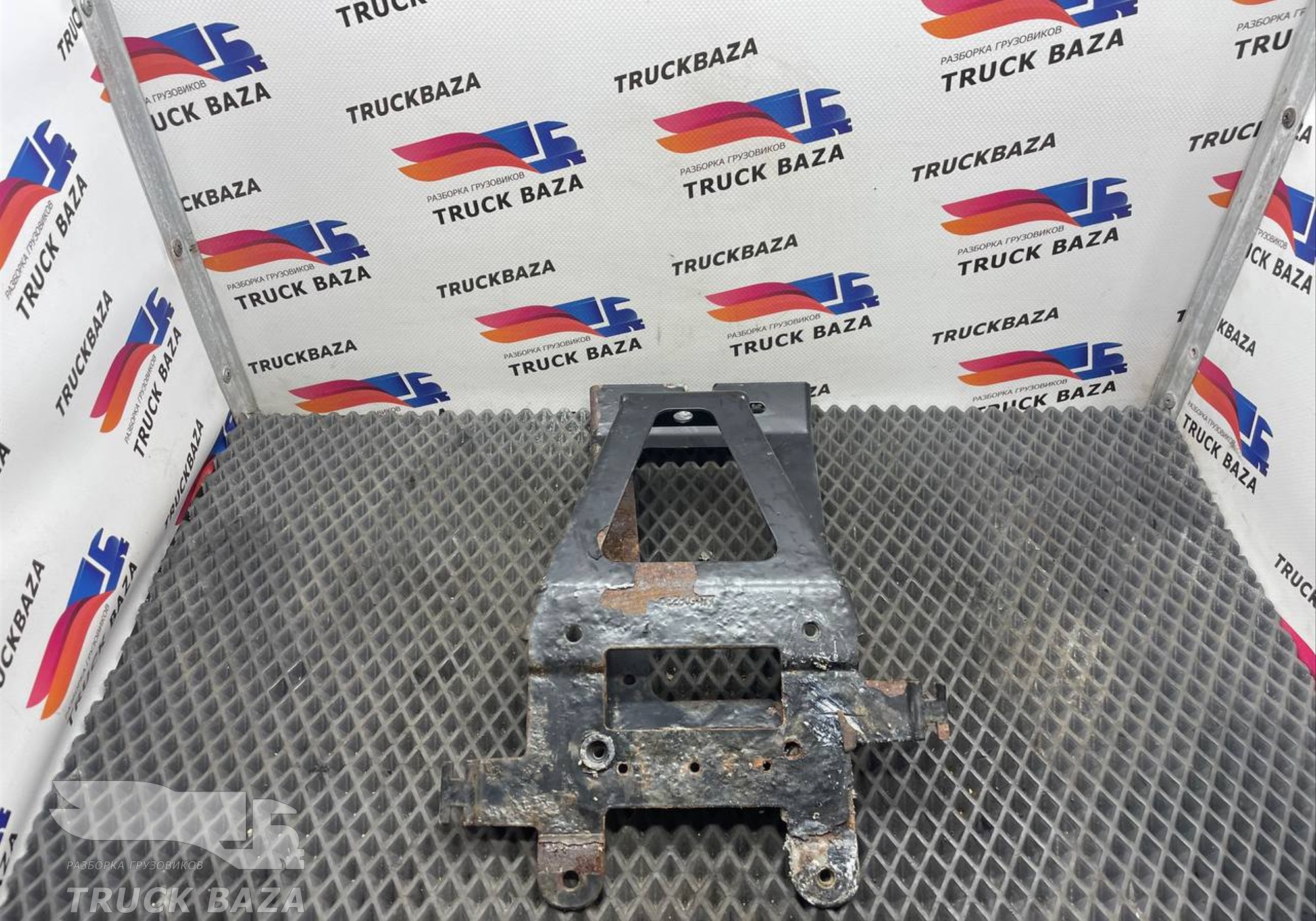 82809477 Кронштейн датчика для Volvo FH 4 (с 2012)