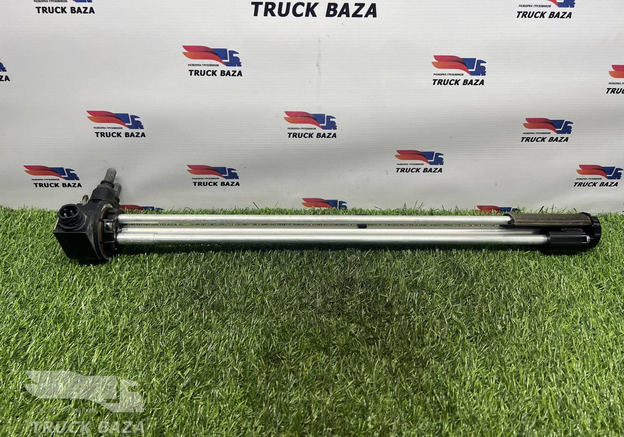 81272036020 Топливозаборник