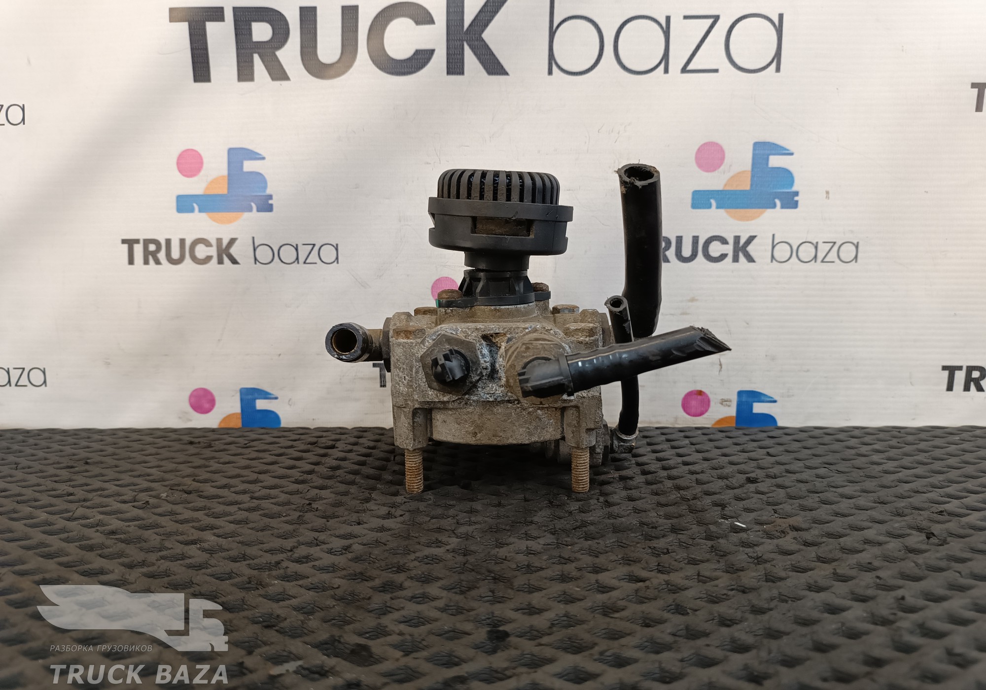 DZ95259361105 Клапан ускорительный