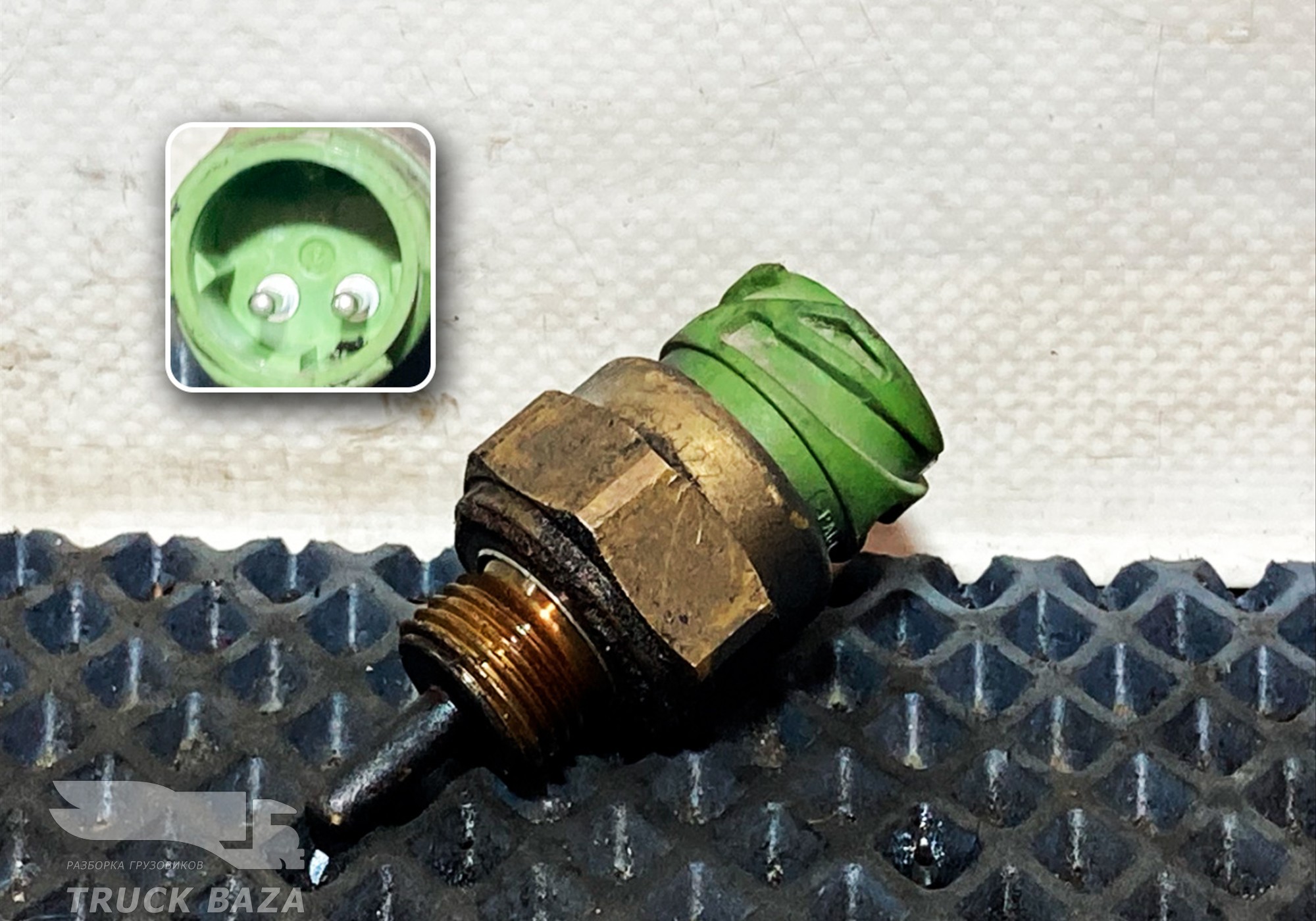 1844101 Датчик температуры топлива для Daf XF105 (с 2005)