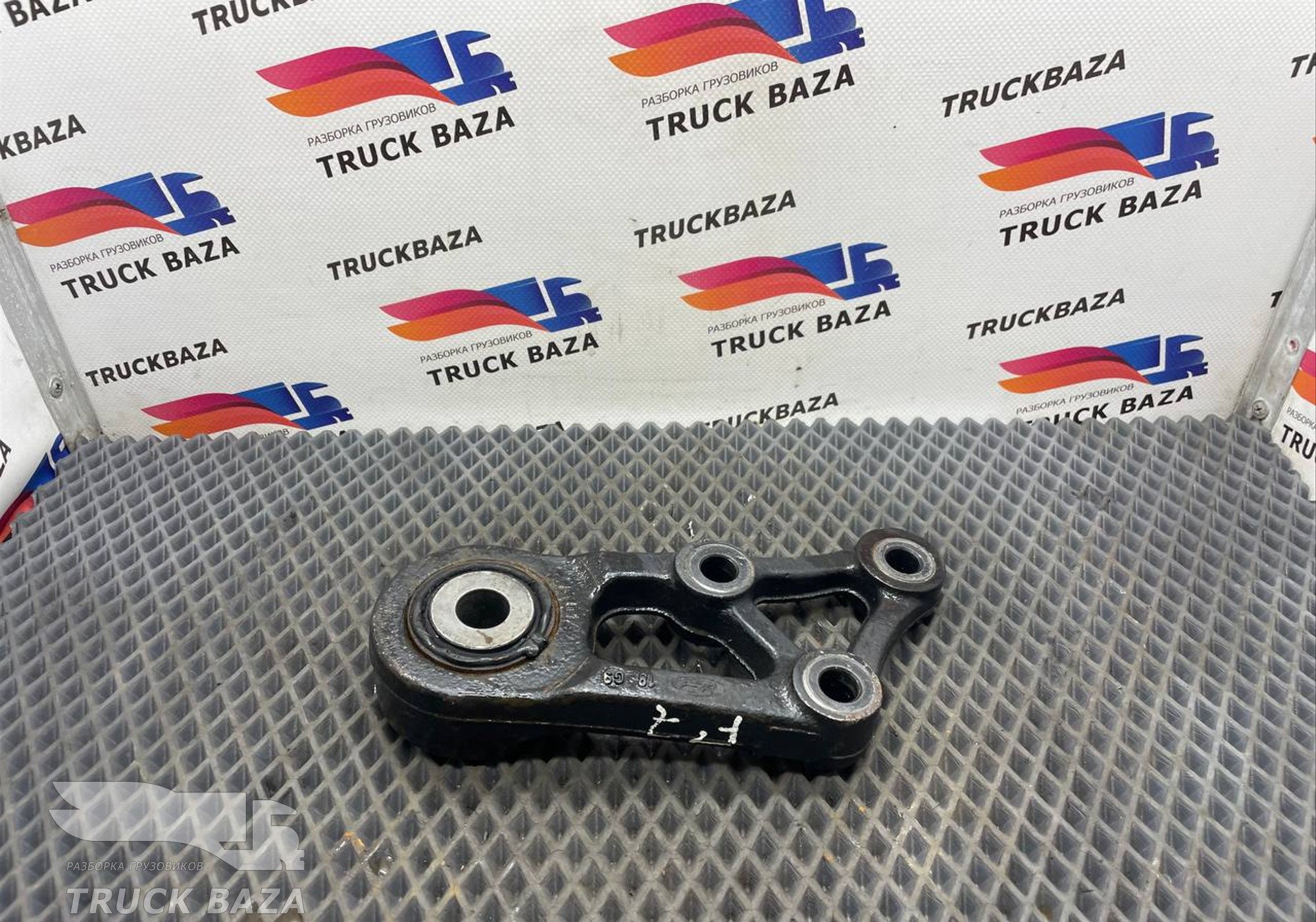 GC465M485DA Кронштейн переднего стабилизатора для Ford F-MAX (с 2018)