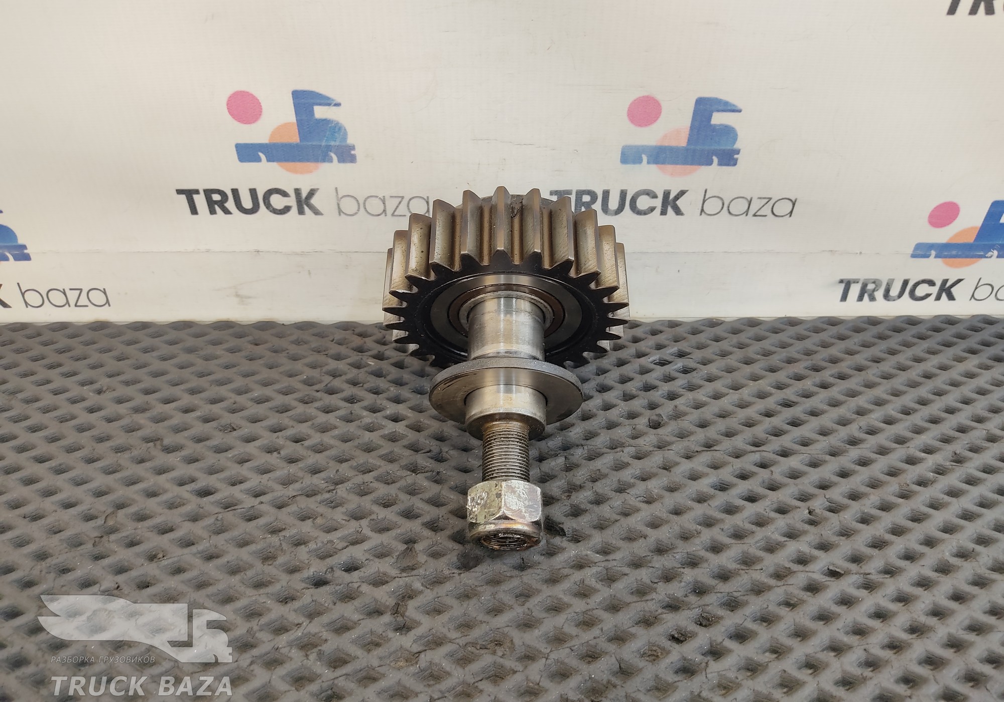 12JS160T1701084 Вал промежуточный задней передачи для Shacman X3000 (с 2014)