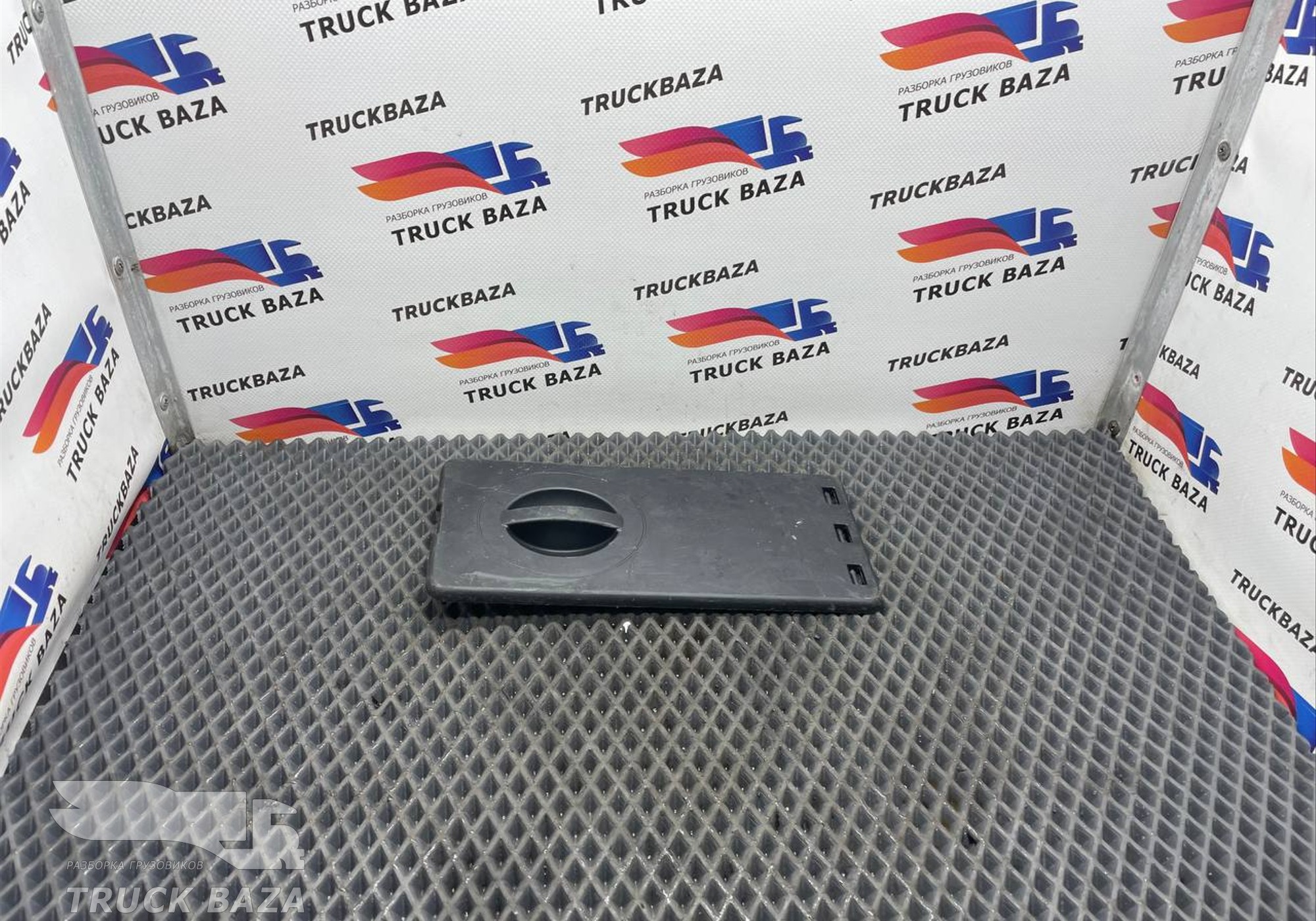 200250 Накладка декоративная для Mercedes-Benz Actros New Actros MP4 (с 2011)