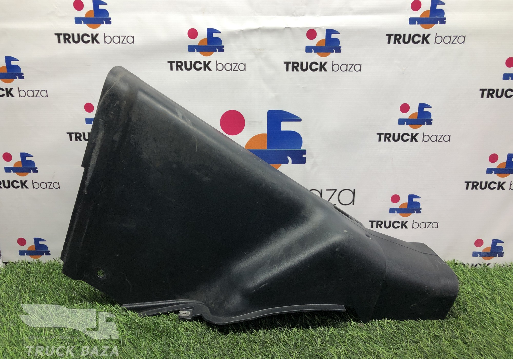 1435714 Кожух рулевой колонки для Daf XF105 (с 2005)