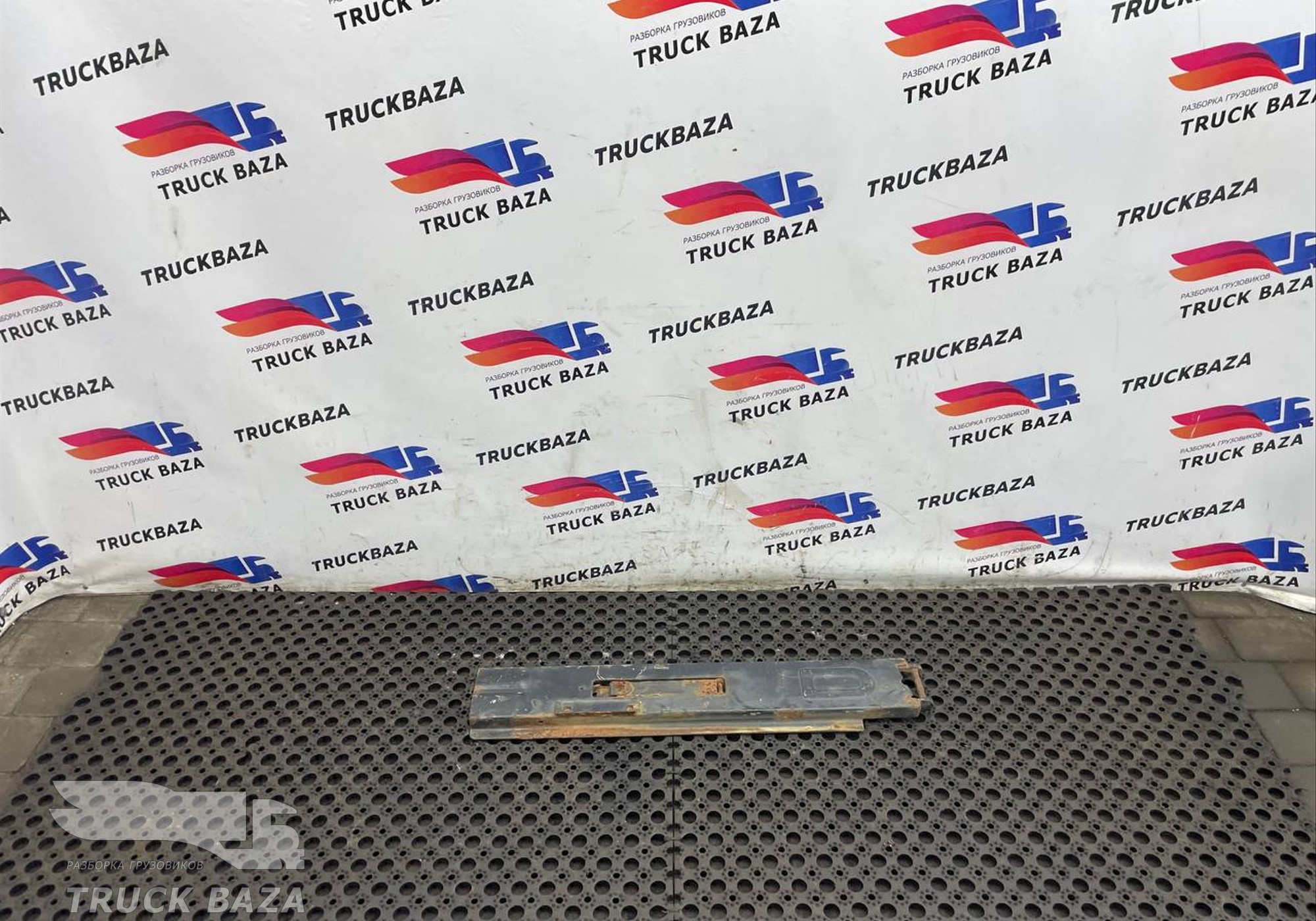 438701 Стойка межбортовая боковая для Полуприцепы Koegel