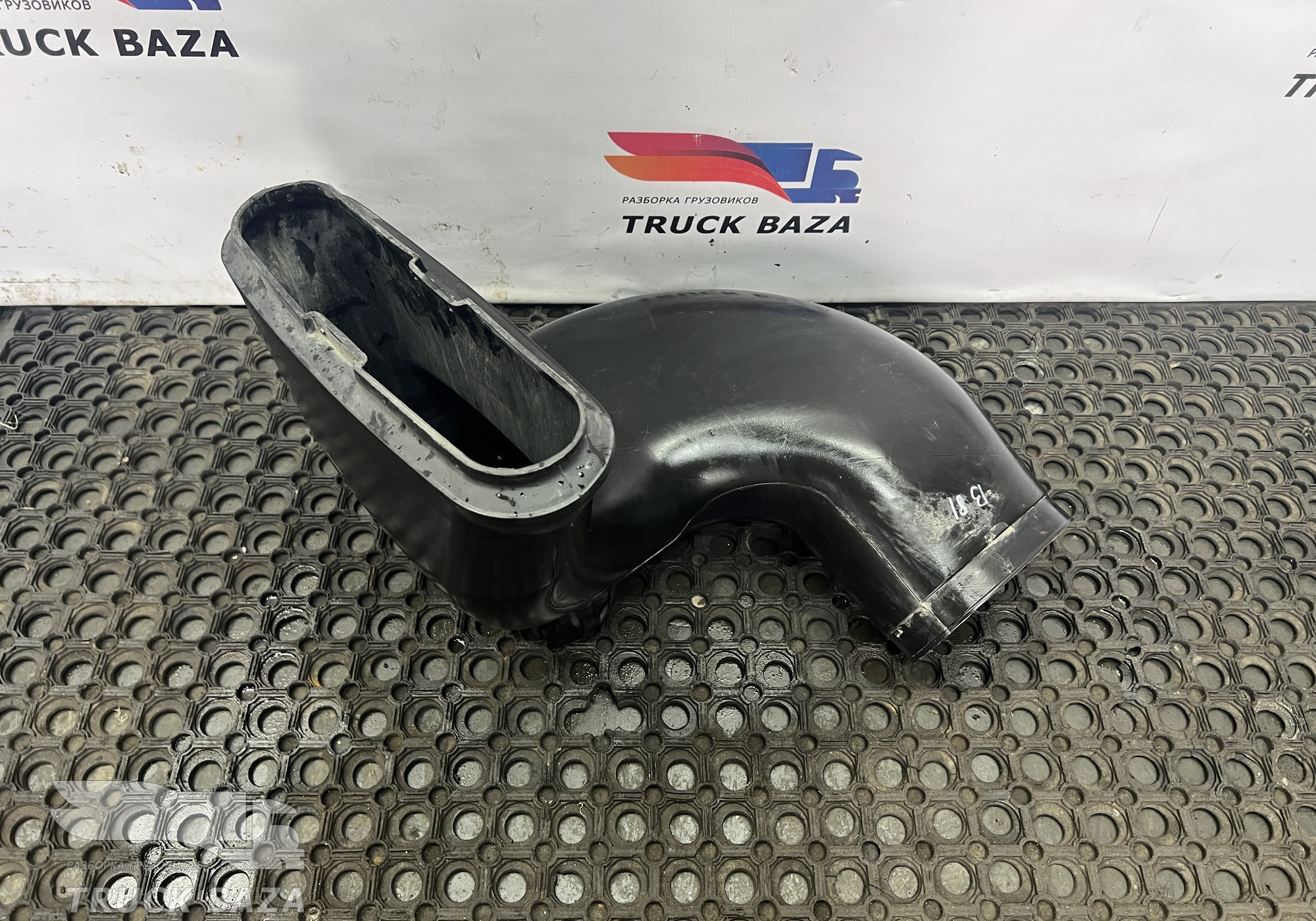 21627374 Патрубок воздушного фильтра