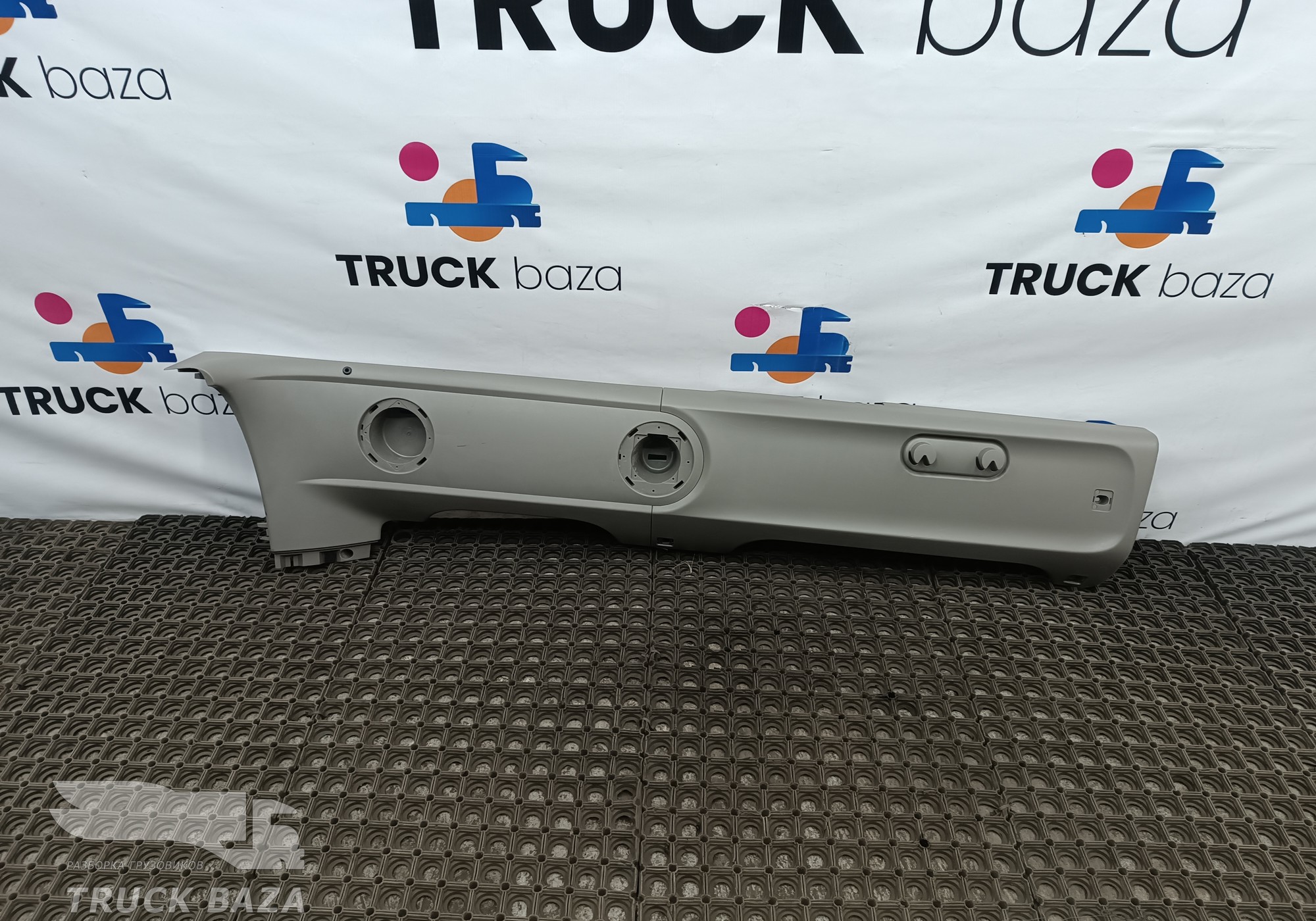 1652647 Накладка панели приборов левая для Daf XF105 (с 2005)