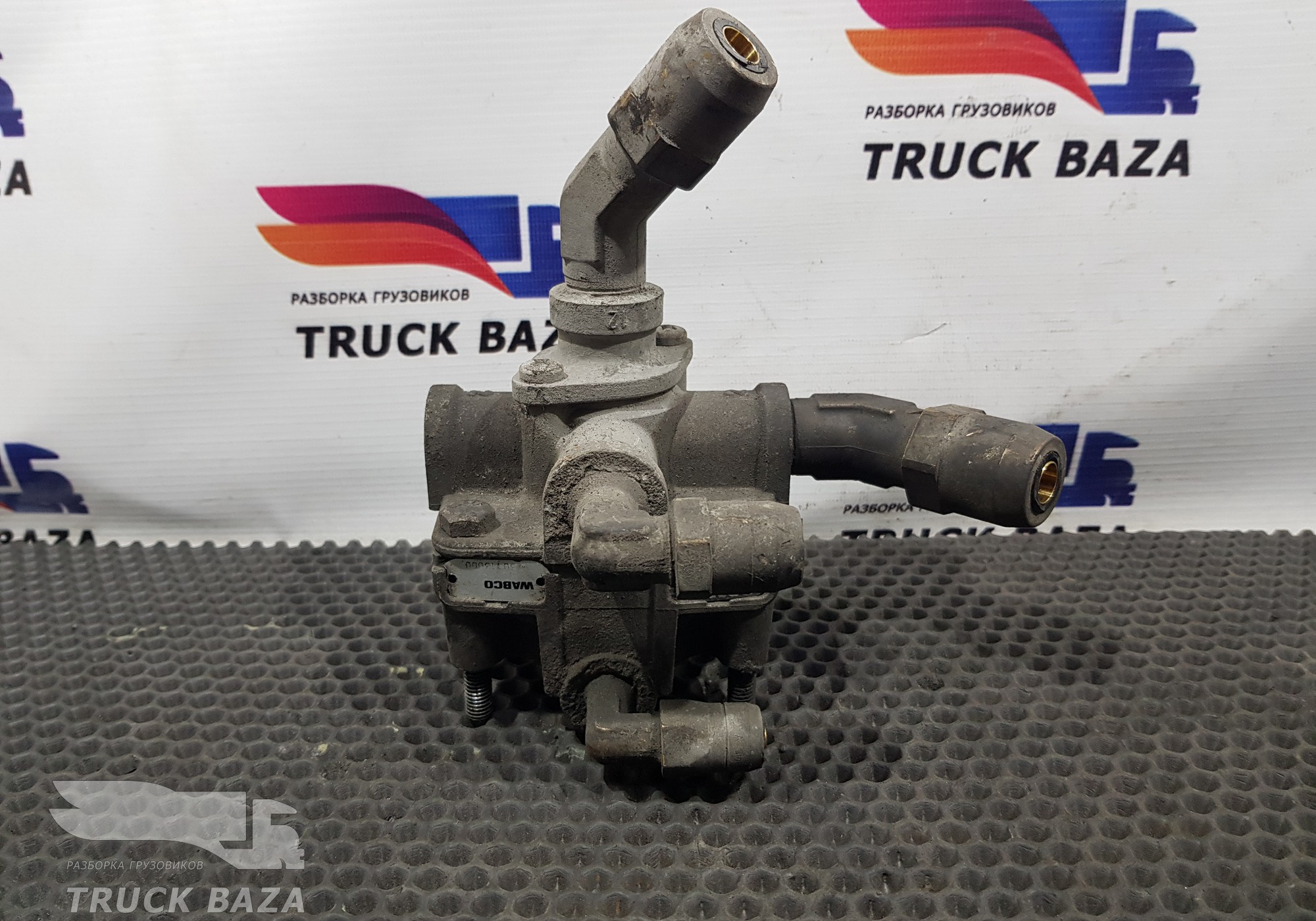 2038219 Клапан ускорительный для Scania