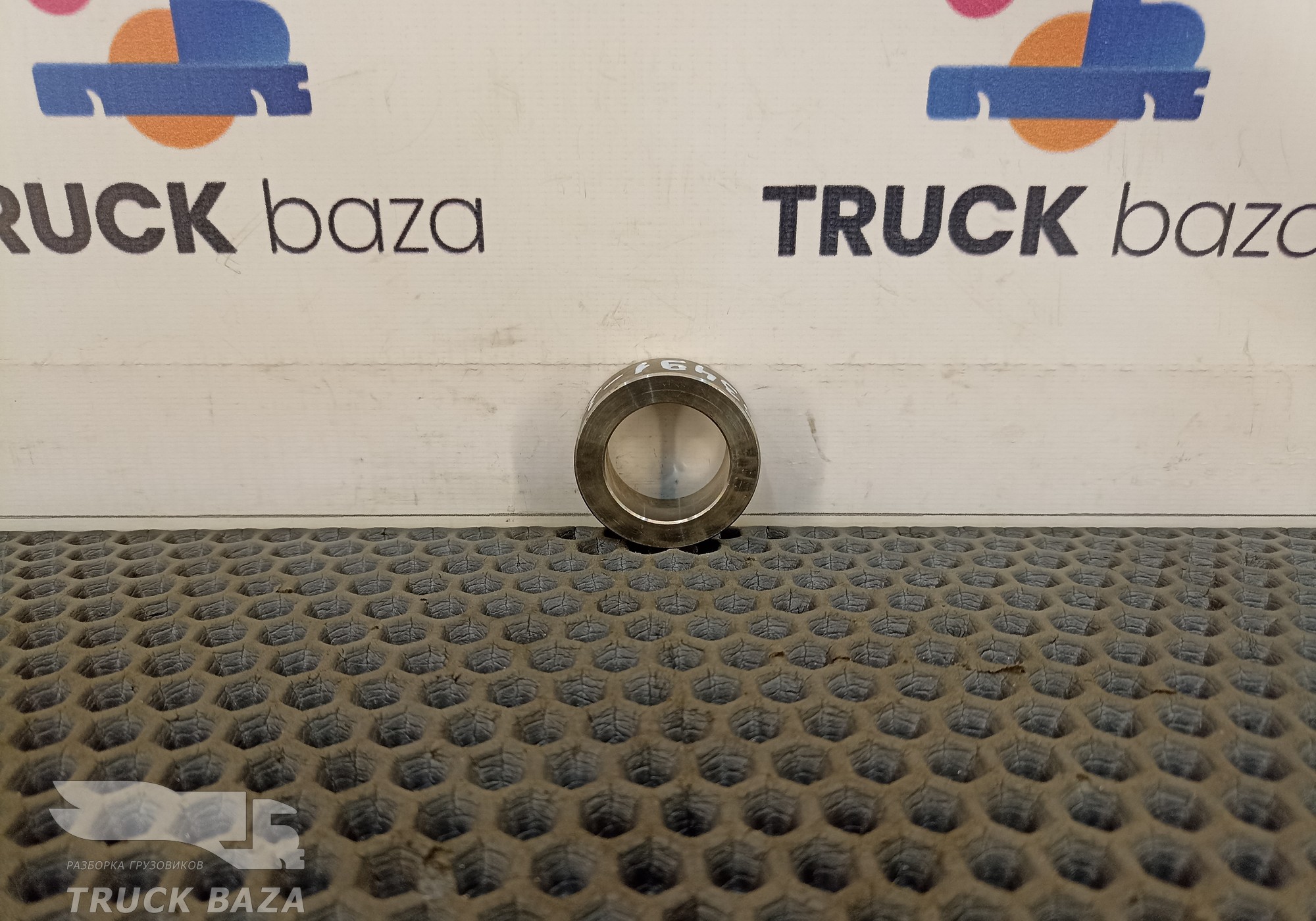 1673528 Проставка вала рокеров для Daf