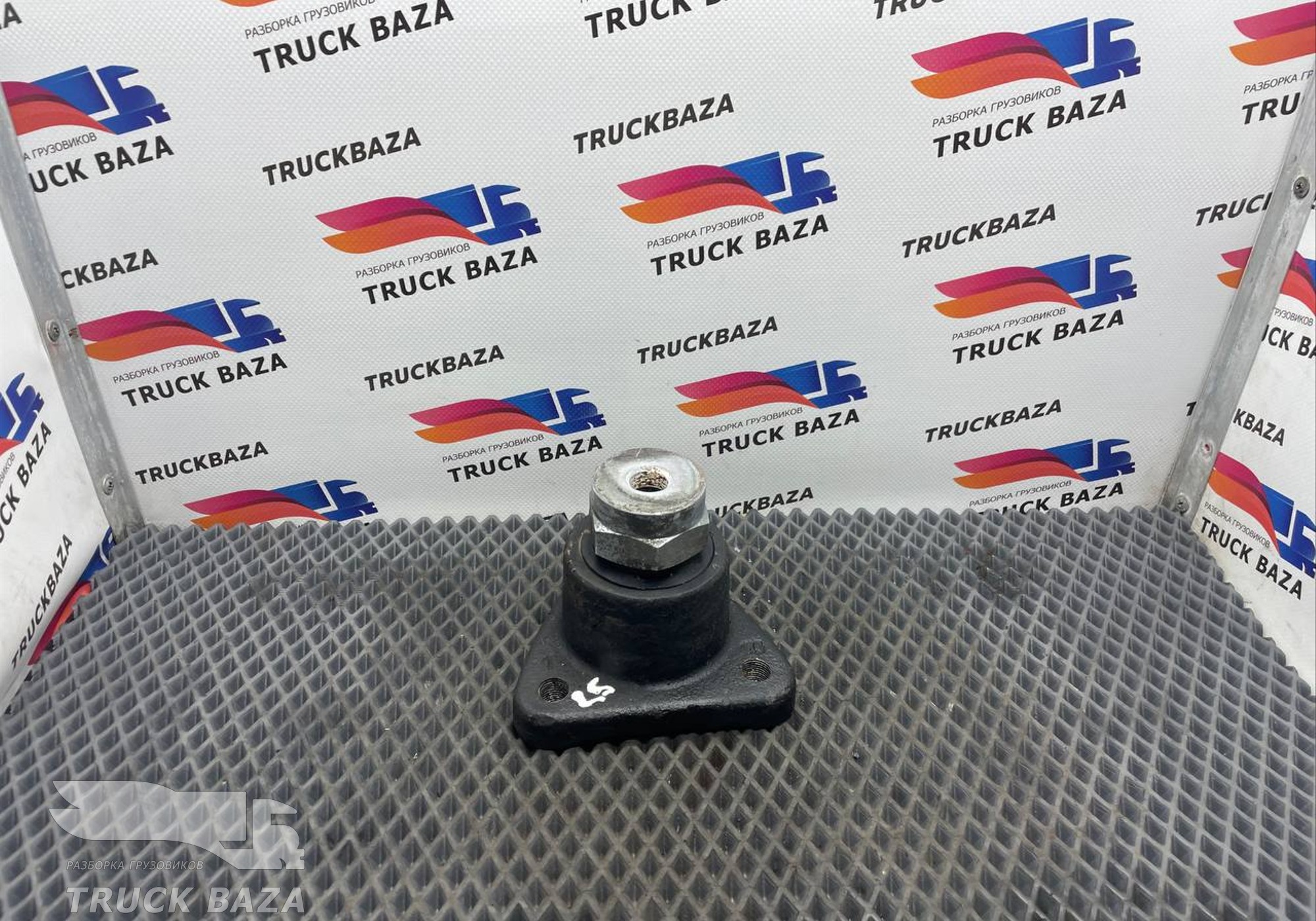 549013704001 Кронштейн ящика АКБ для КАМАЗ 54901