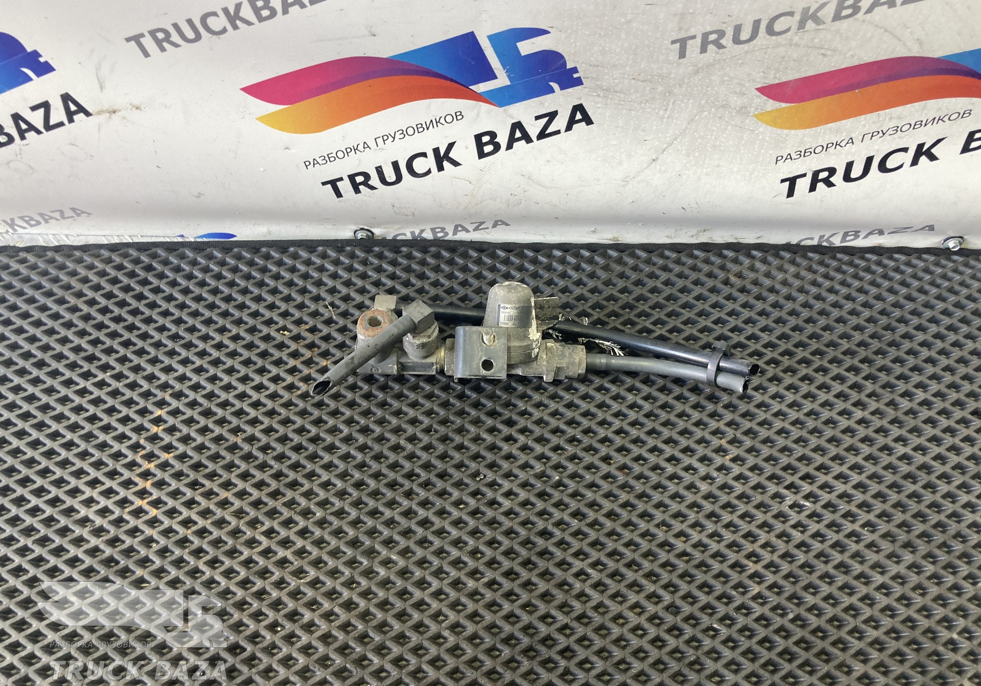 5232820749 Клапан перепускной для Daf XF95