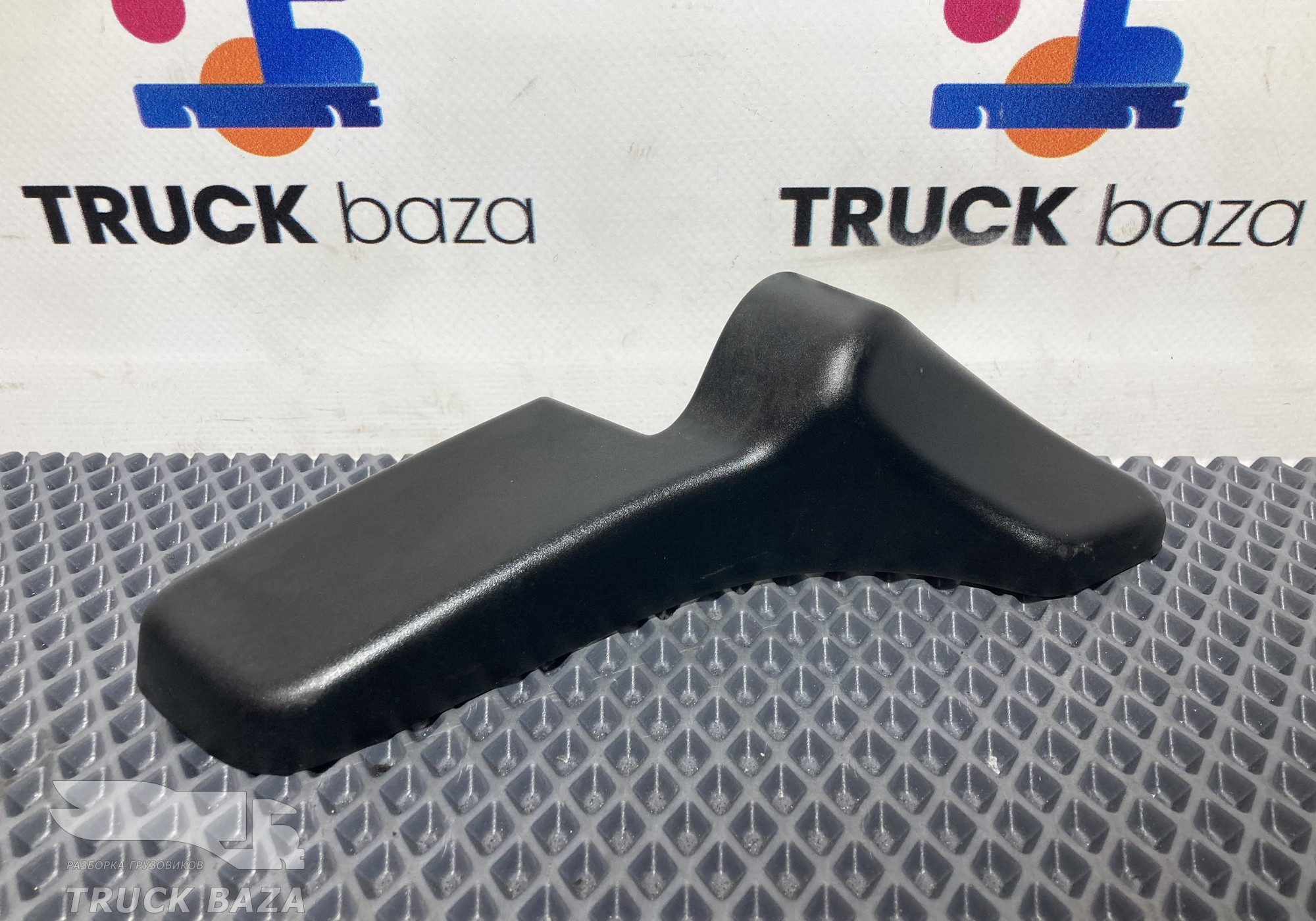 0008113007 Накладка зеркала правого