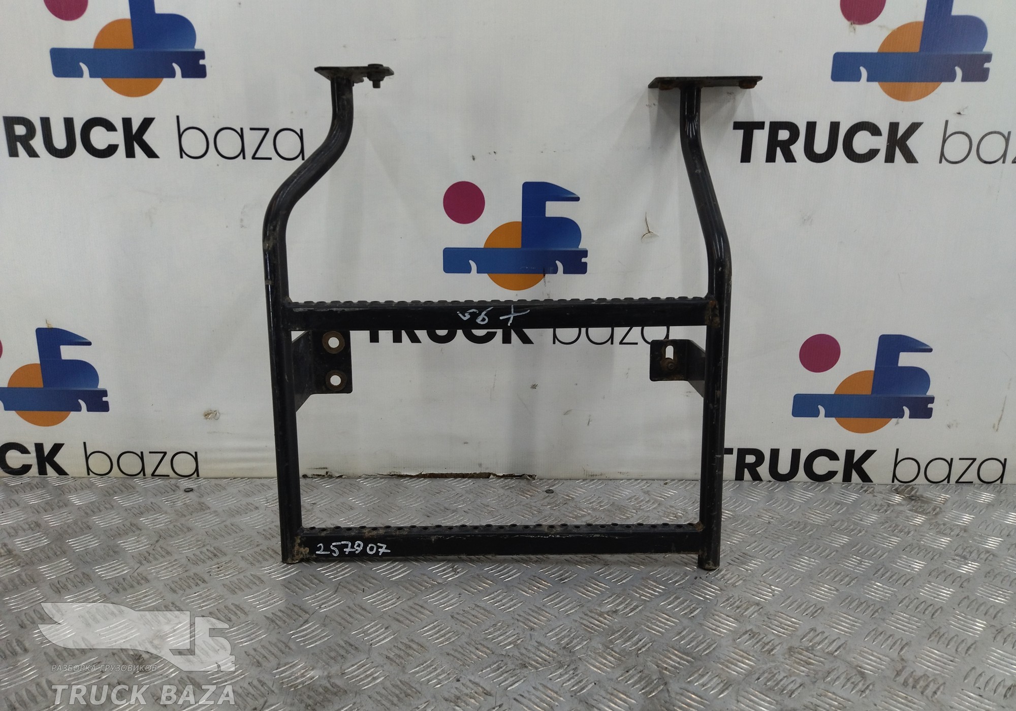 1689813 Лестница АКБ для Daf XF105 (с 2005)