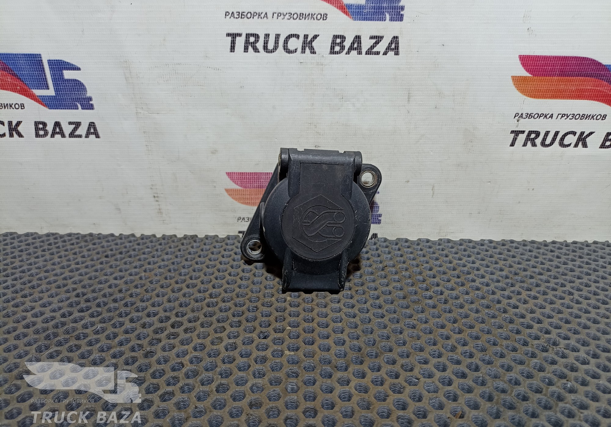 81254326042 Корпус розетки для Volvo F F10 (с 1977 по 1994)