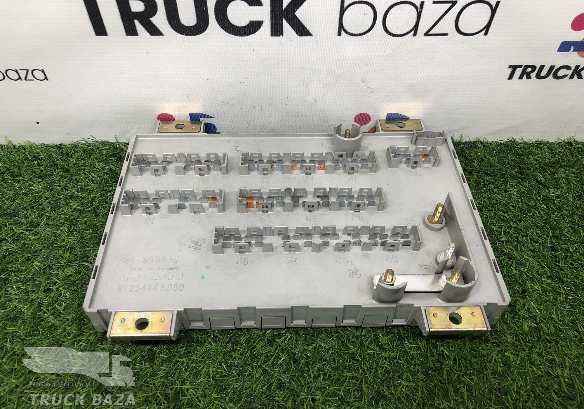 81254446060 Блок предохранителей