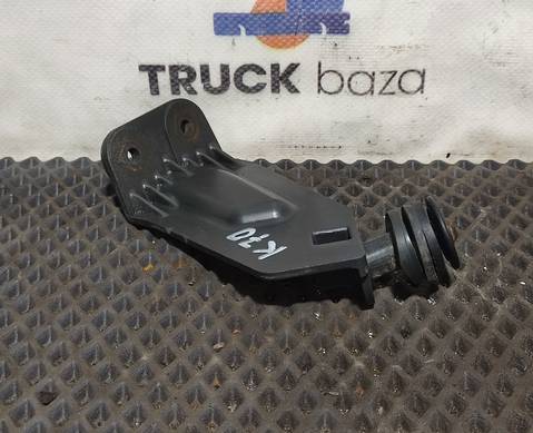 9738112714 Кронштейн солнцезащитного козырька правый для Mercedes-Benz Axor I (с 2001 по 2004)