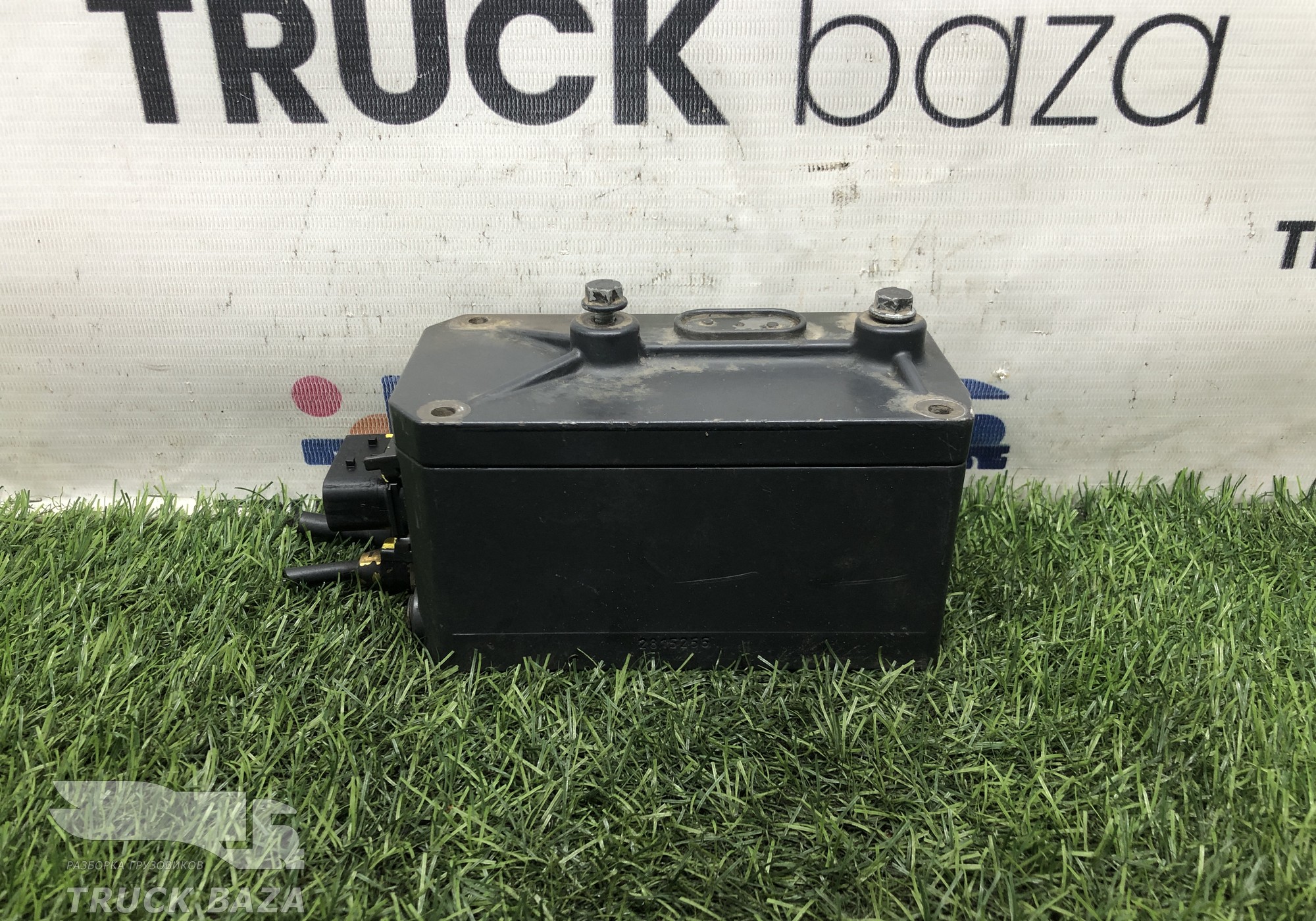 2447371 Блок клапанов делителя КПП