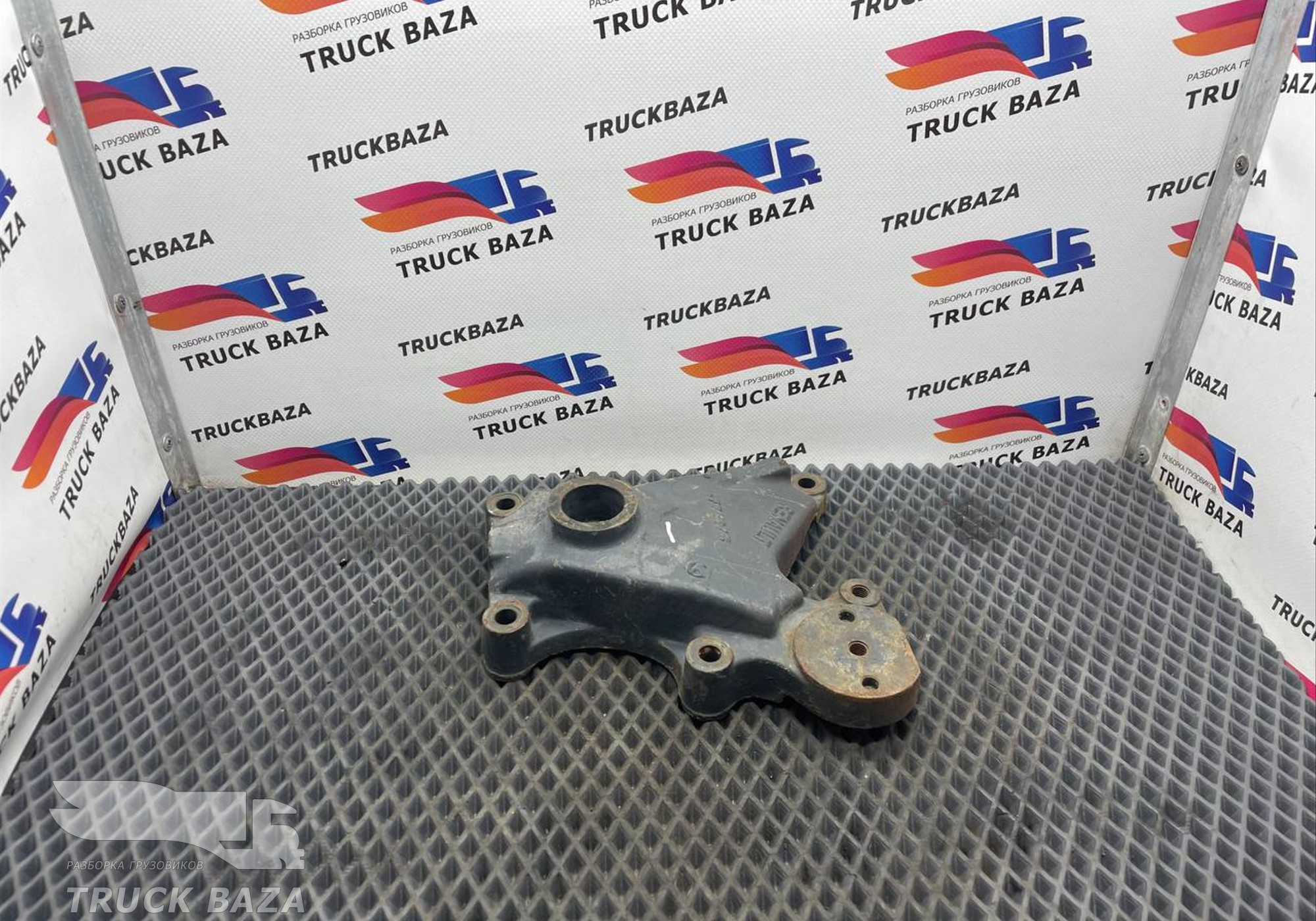 5010477737 Кронштейн вискомуфты для Renault Premium I (с 1996 по 2004)