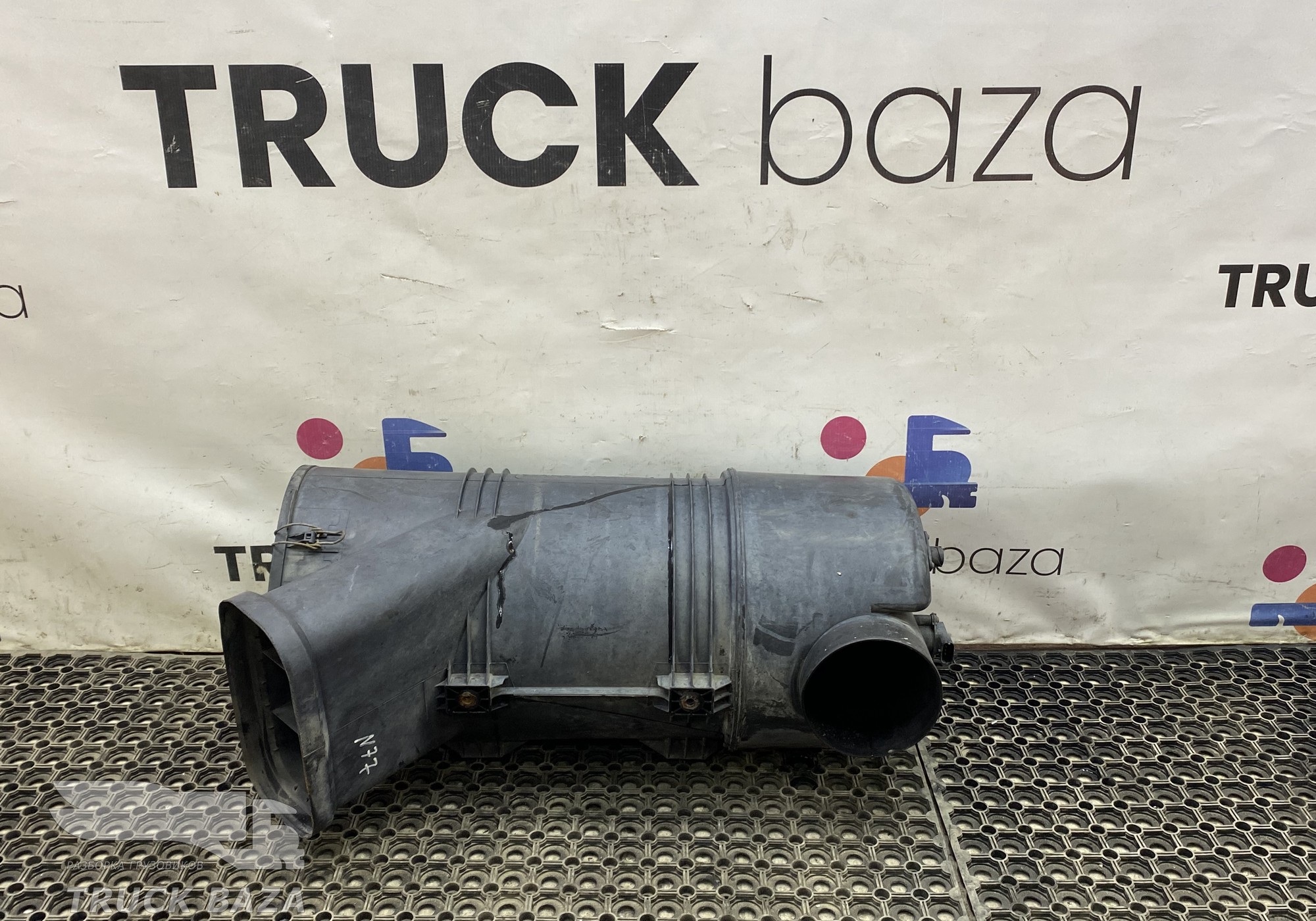 81084006035 Корпус воздушного фильтра