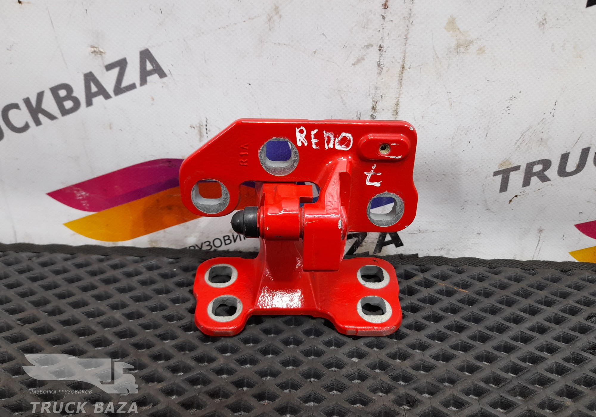 82155541 Петля двери правой для Renault T