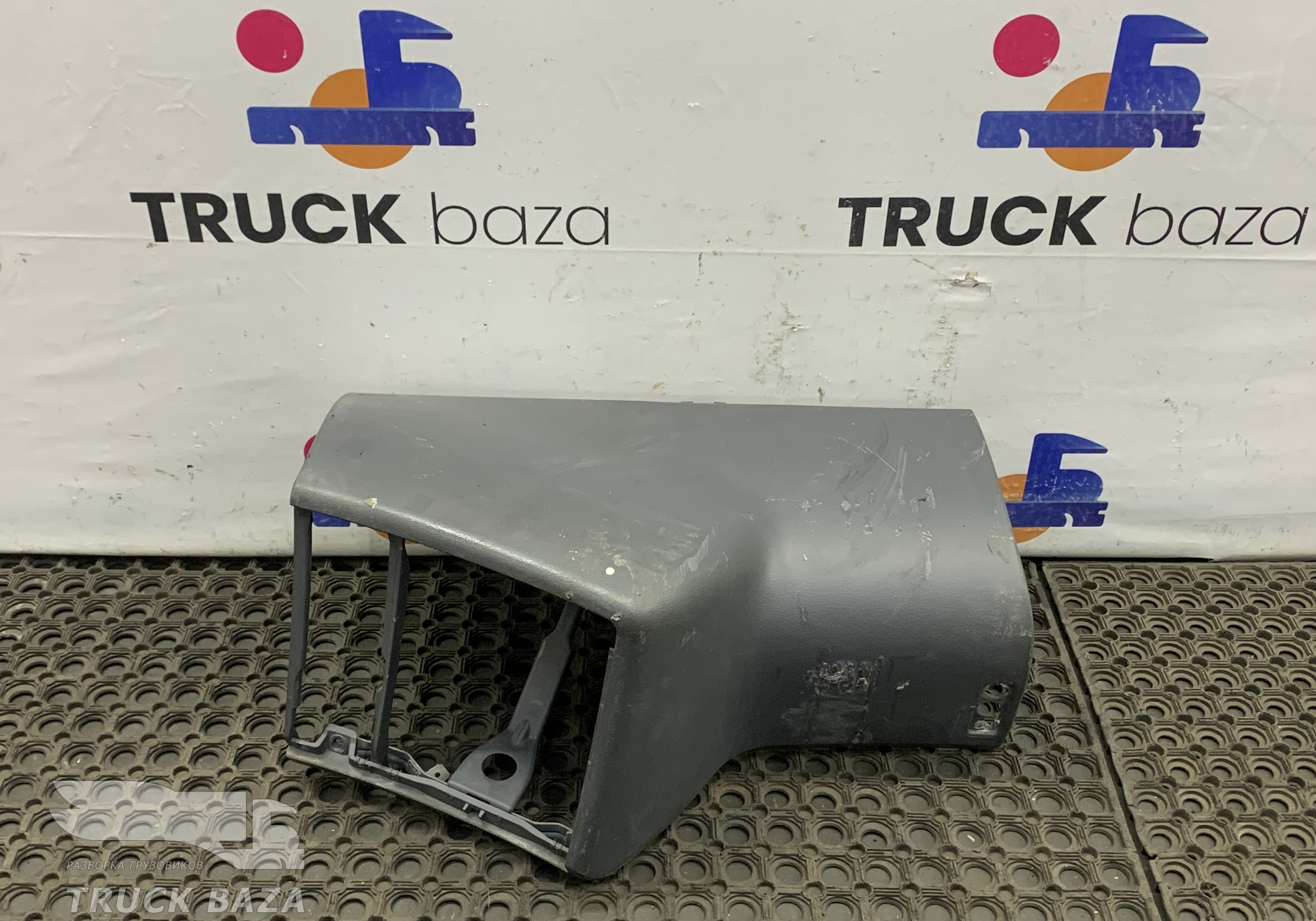 2157404 Корпус панели приборов