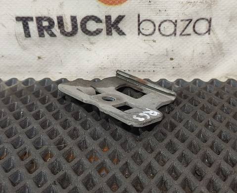 82250927 Кронштейн замка решетки капота для Renault T (с 2013)
