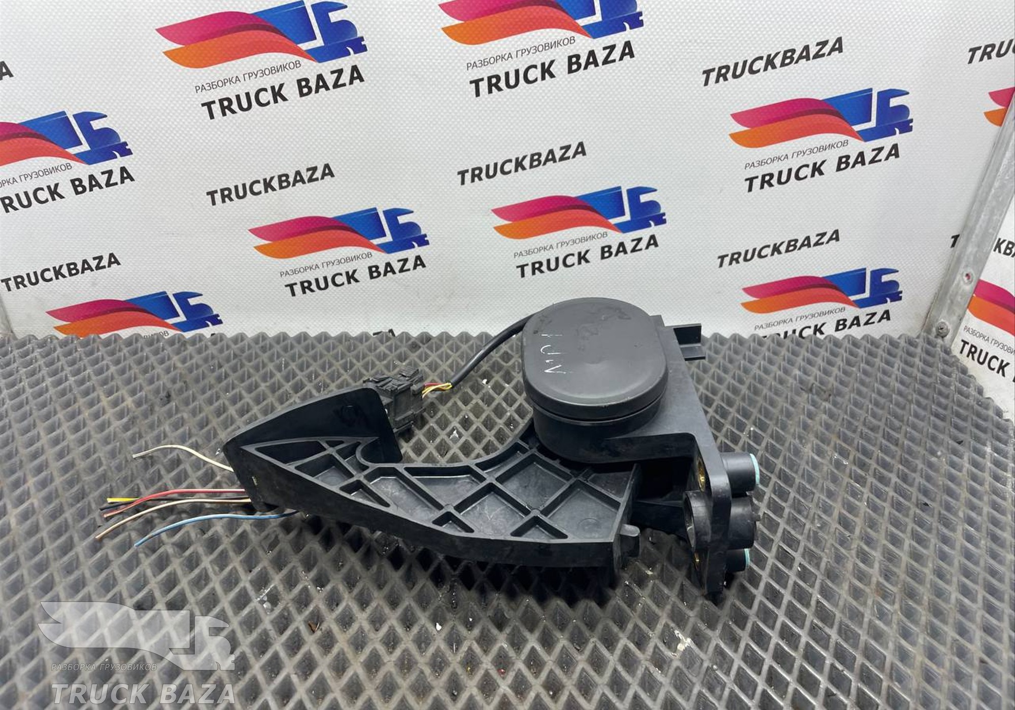 9413000104 Педаль газа для Mercedes-Benz Actros MP1 (с 1996 по 2003)