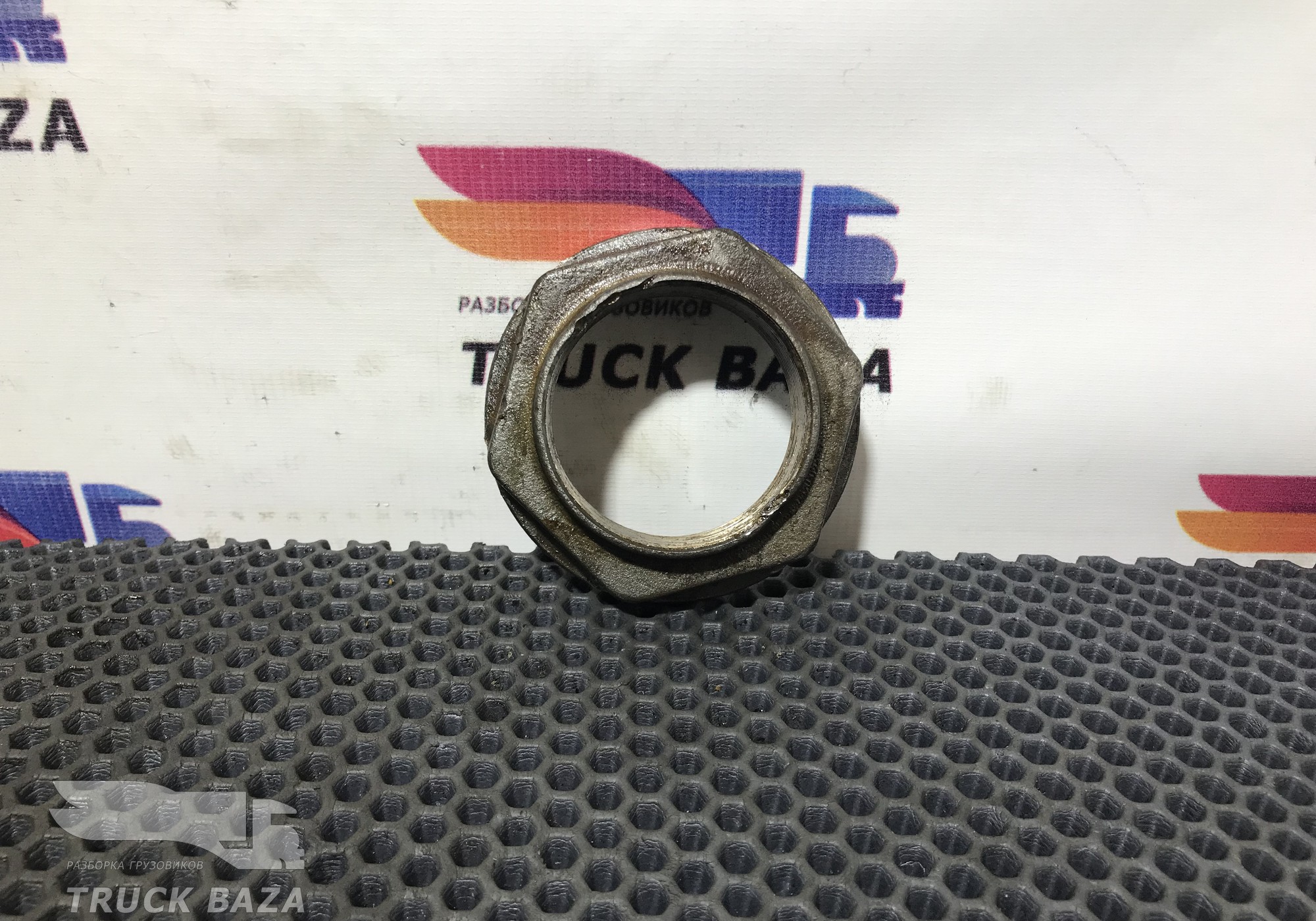 5000716984 Гайка ступицы передней для Renault Kerax