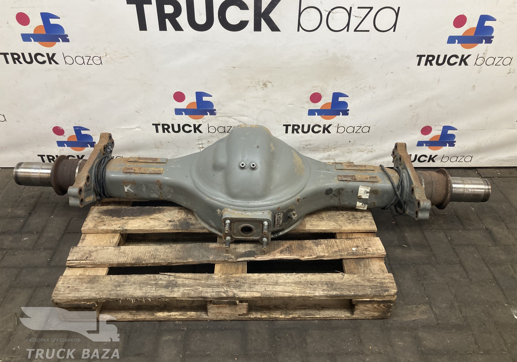 AZ711733009041 Корпус заднего моста( чулок) для Sinotruk Sitrak C7H