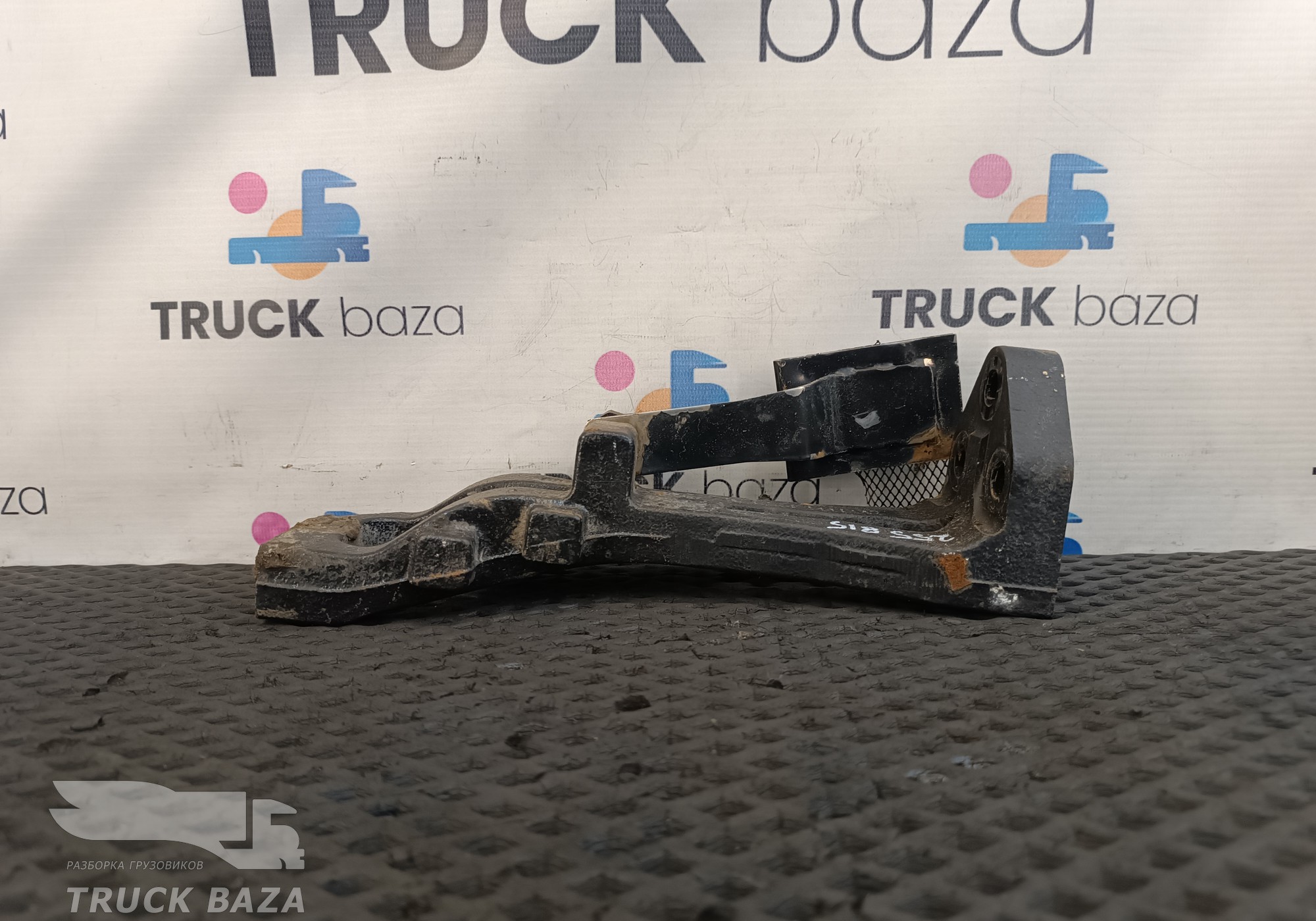 JC465F141142 Кронштейн кабины для Ford F-MAX (с 2018)