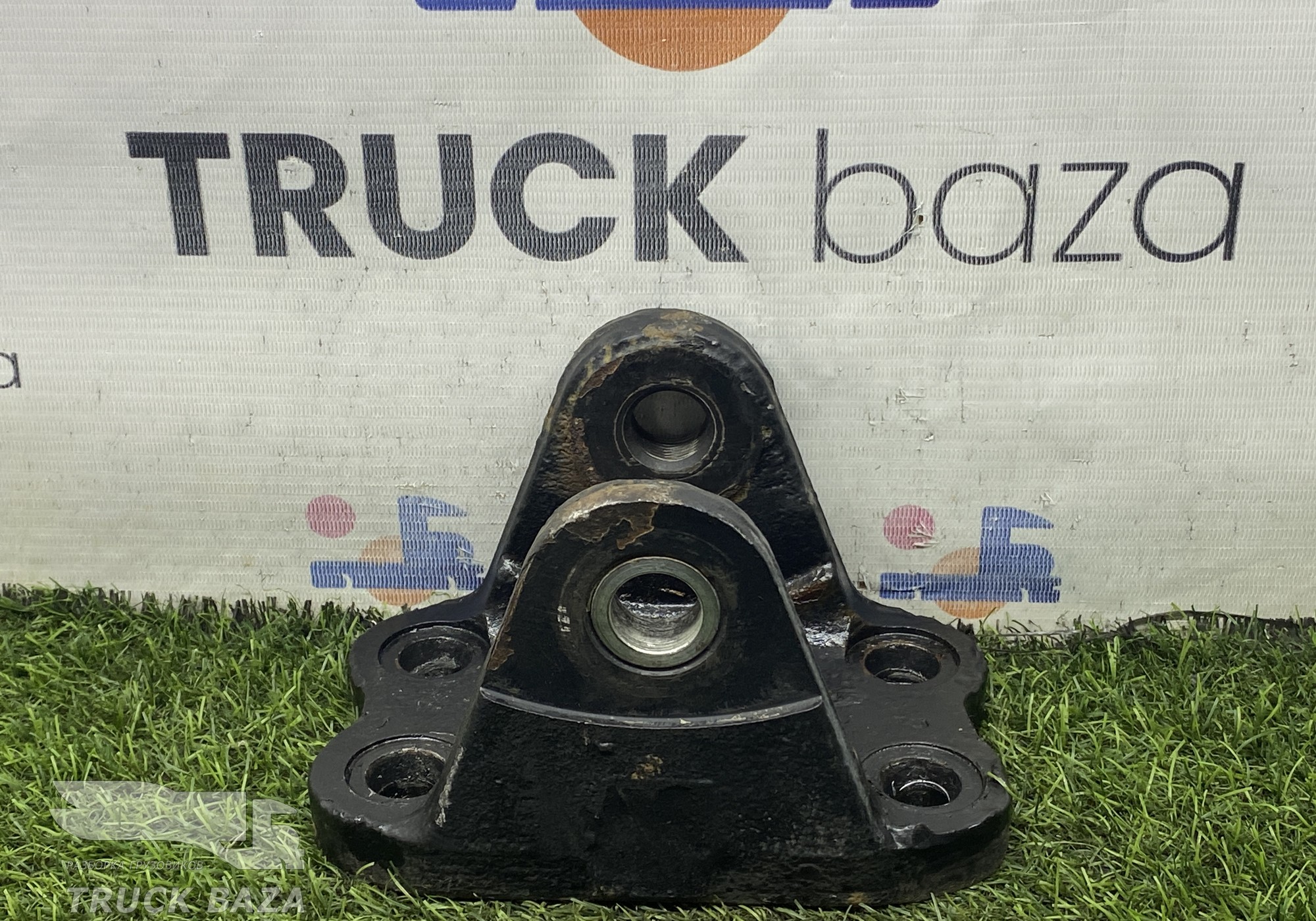 65802902444 Кронштейн рессоры передней для КАМАЗ 54901