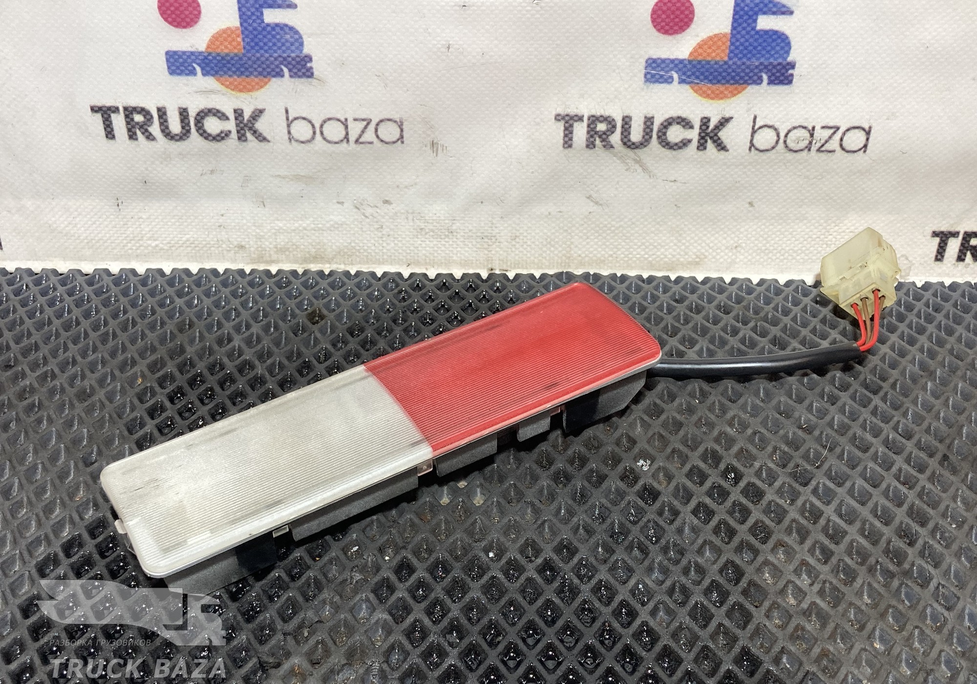 81252016276 Плафон салонный для Man TGS