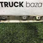 Кронштейн продолжения двери правой для Mazda