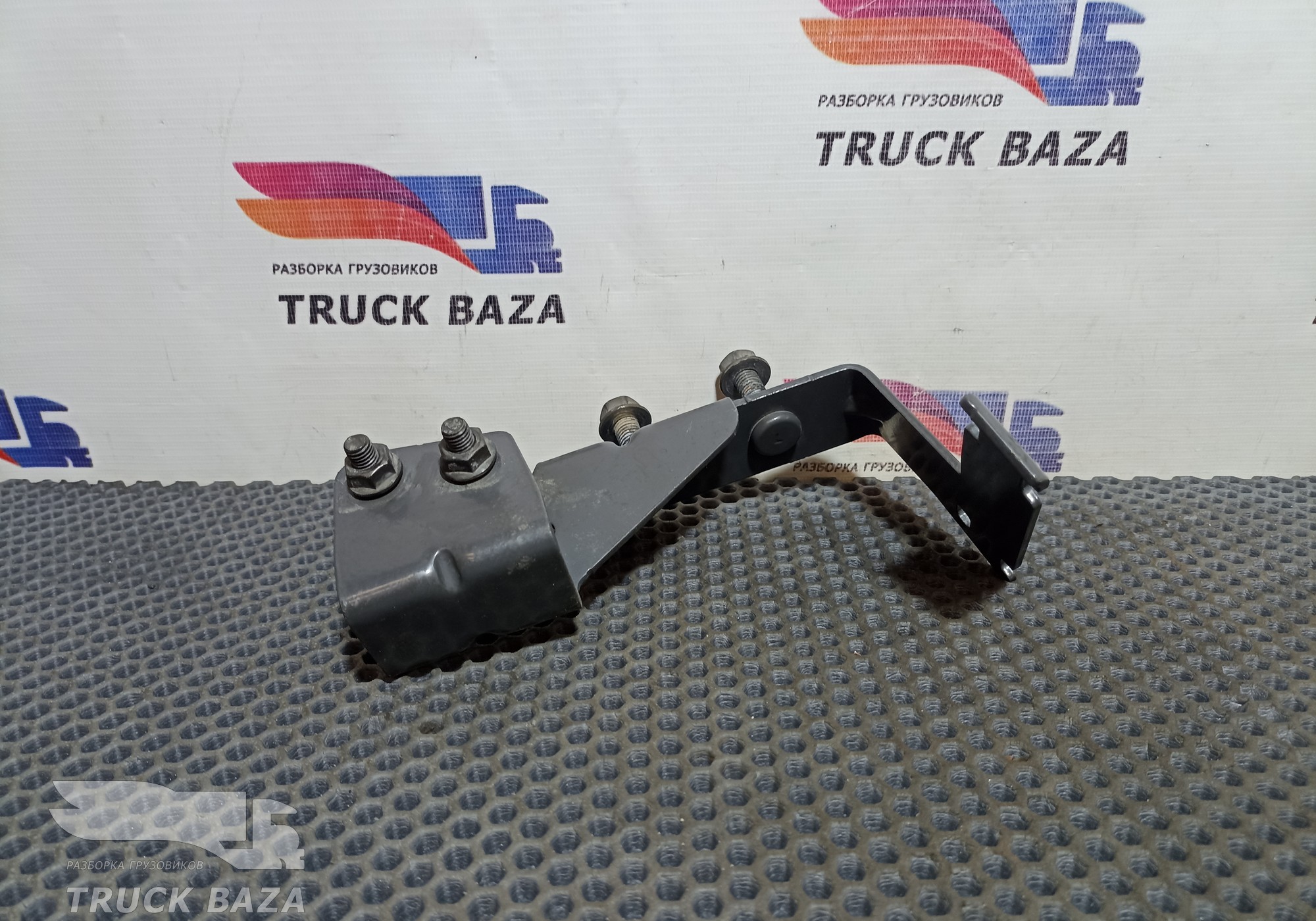 22120131 Кронштейн проводки для Volvo FM III (с 2013)